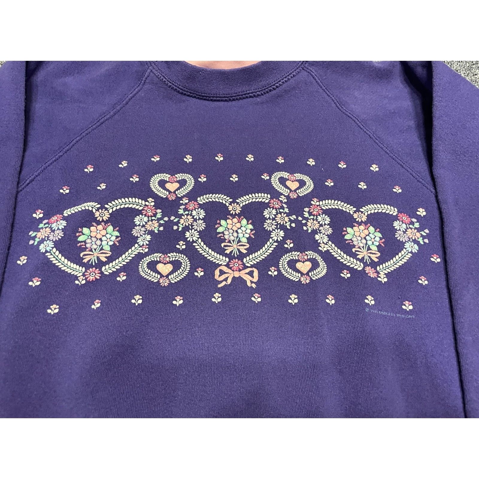 Jerzees VINTAGE Jerzees Sweatshirt Unisex Adults M Purple Floral Graphic USA Pullover Crew Neck Long Sleeve Cotton Made In USA 1992 Size M / US 6-8 / IT 42-44 - 2 Thumbnail