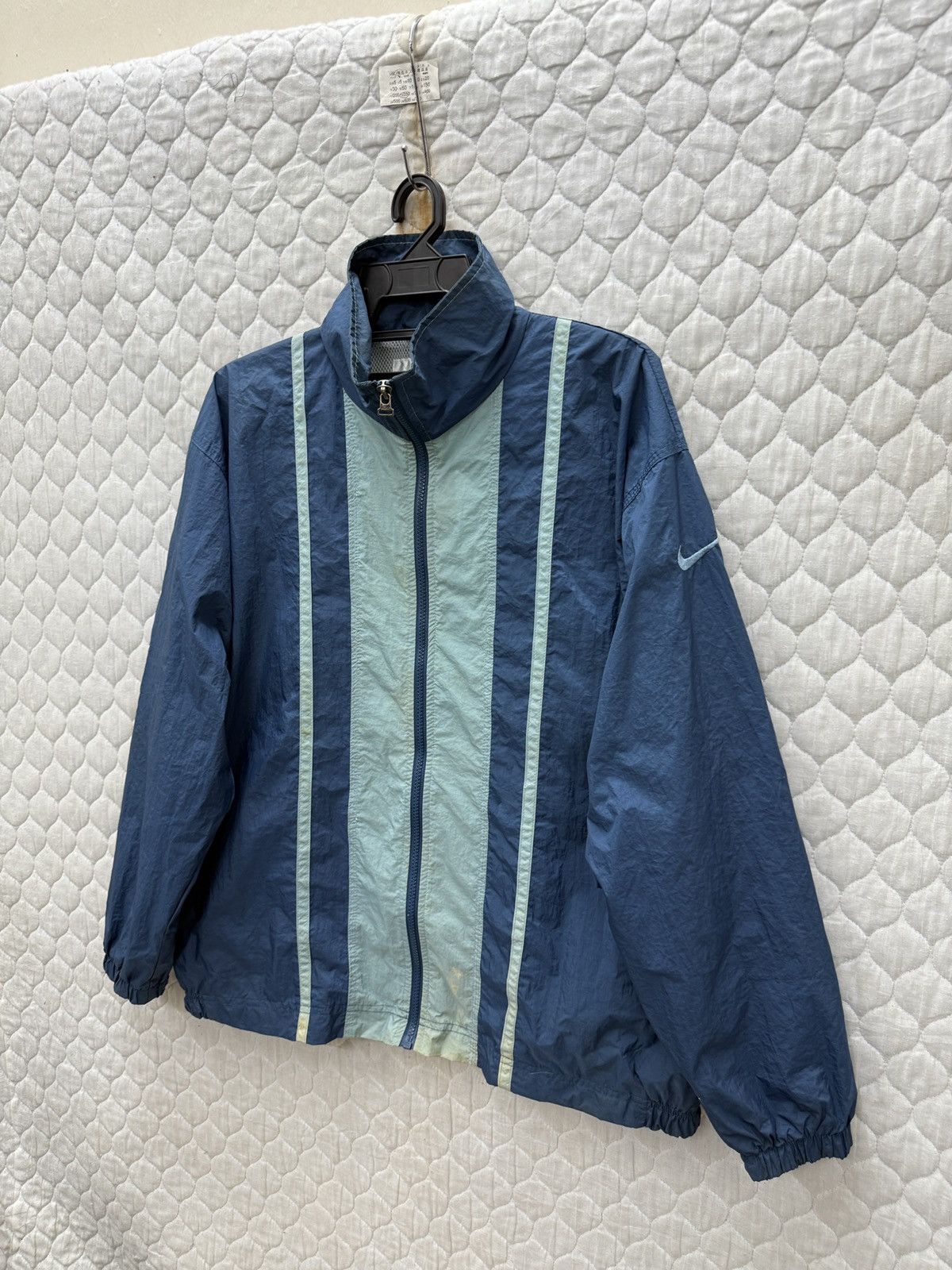 Nike 🔥🔥🔥ARCHIVE VTG NIKE LIGHT JACKET Size US M / EU 48-50 / 2 - 2 Thumbnail