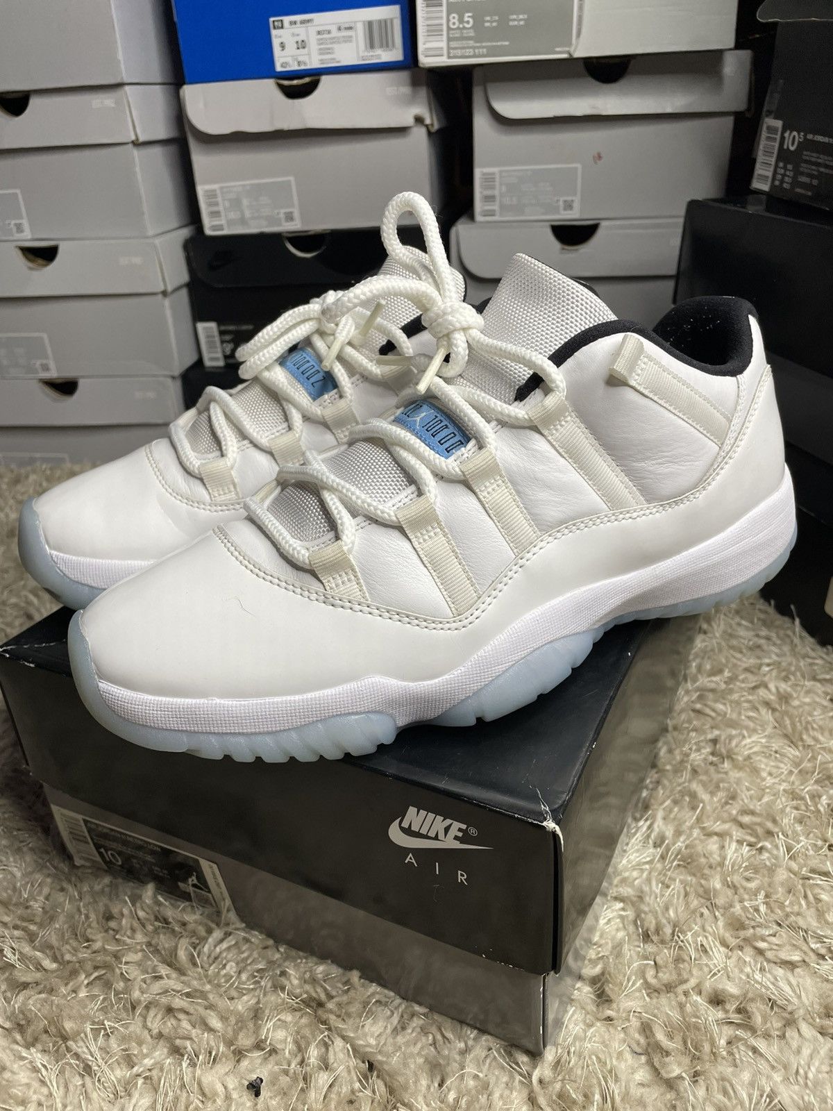 Jordan Brand Jordan 11 Low Legend Low Size US 10 / EU 43 - 1 Thumbnail