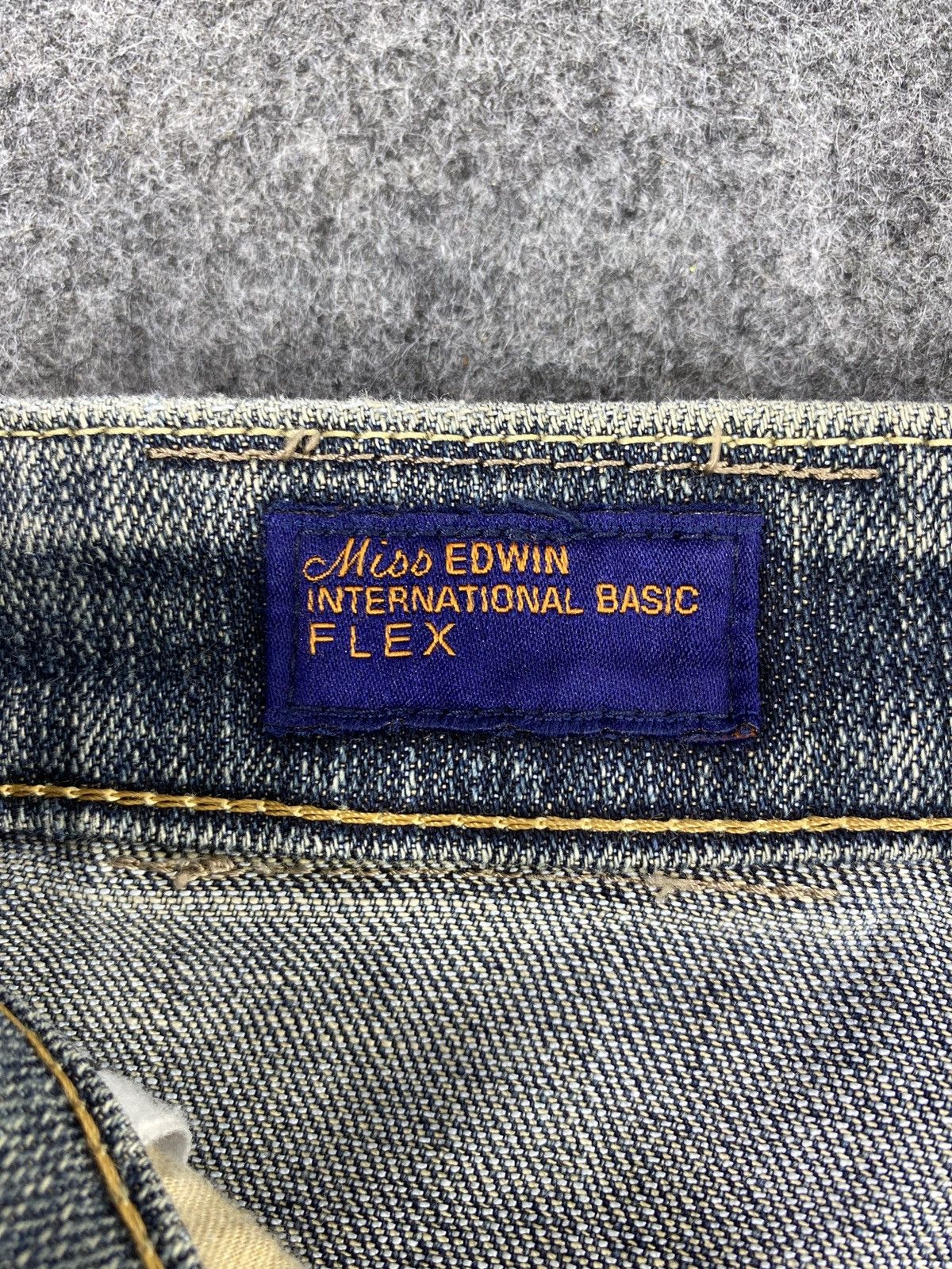 Edwin × Jean × Vintage Vintage Edwin Distressed Wash Flare Jeans - J1076 Size 26" / US 2 / IT 38 - 12 Thumbnail