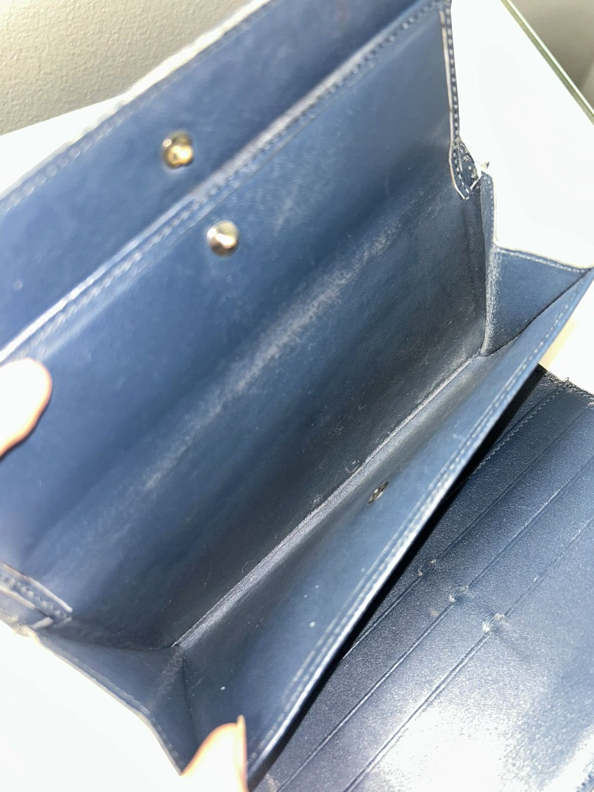 Louis Vuitton Louis Vuitton Gray Vernis Mat Porte Tresor Int’l Wallet Size ONE SIZE - 6 Thumbnail