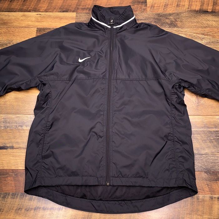 Nike windbreaker youth sales large