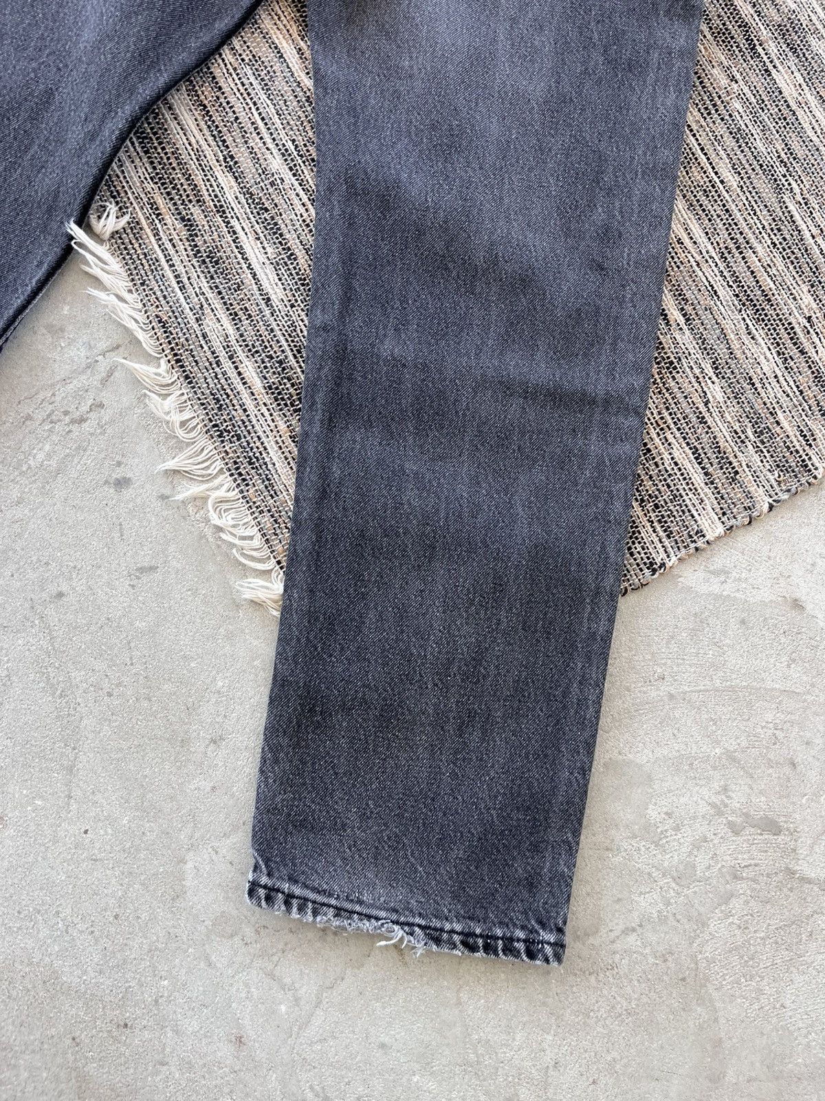 Levi's Vintage Levis 505 Denim Jeans 38x30 Grey Straight Fit Size US 38 / EU 54 - 12 Thumbnail