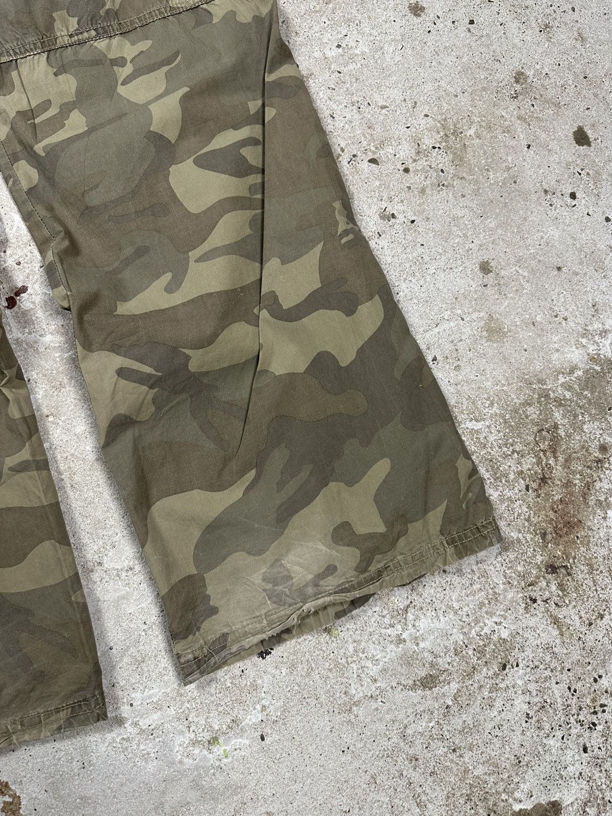 Japanese Brand × Vintage Vintage Y2K Washed Camo Cargo Flare Pants Boot Cut Size US 30 / EU 46 - 10 Thumbnail