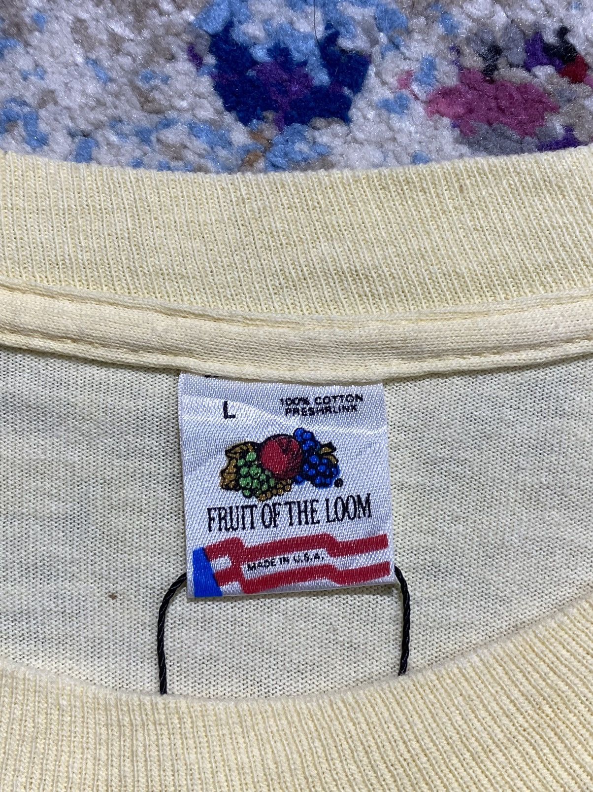 Fruit Of The Loom Vintage FOTL Butterflies Motive Single Stitch Tee Shirts Size US L / EU 52-54 / 3 - 2 Thumbnail
