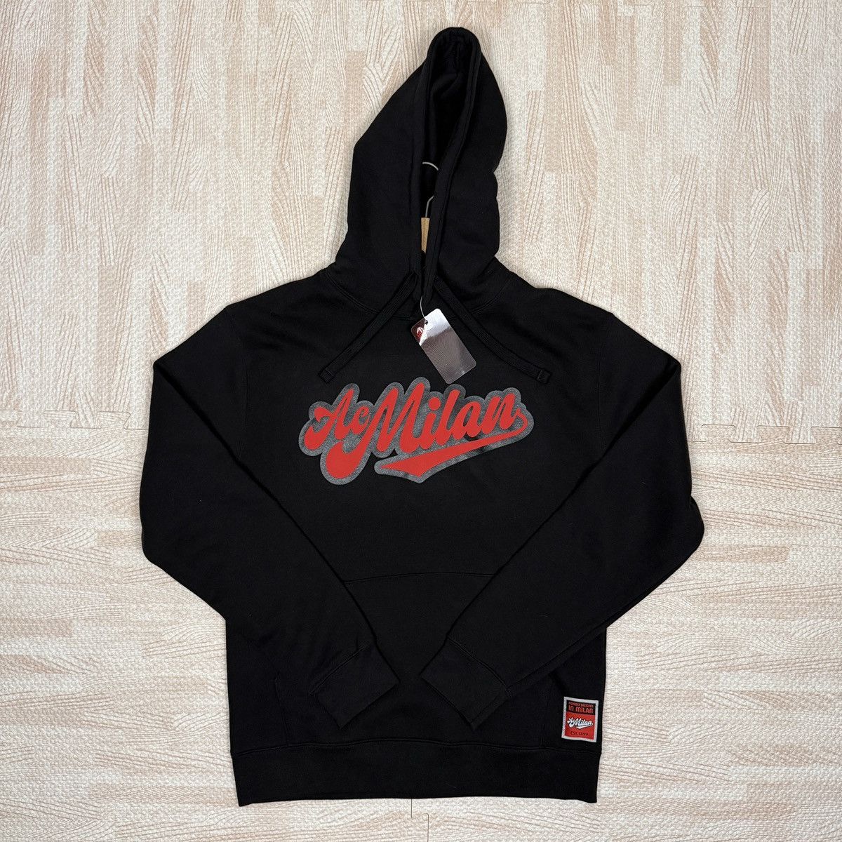 Other NWT Official AC Milan Black Red Logo Graphic Pullover Hoodie Size US M / EU 48-50 / 2 - 2 Thumbnail