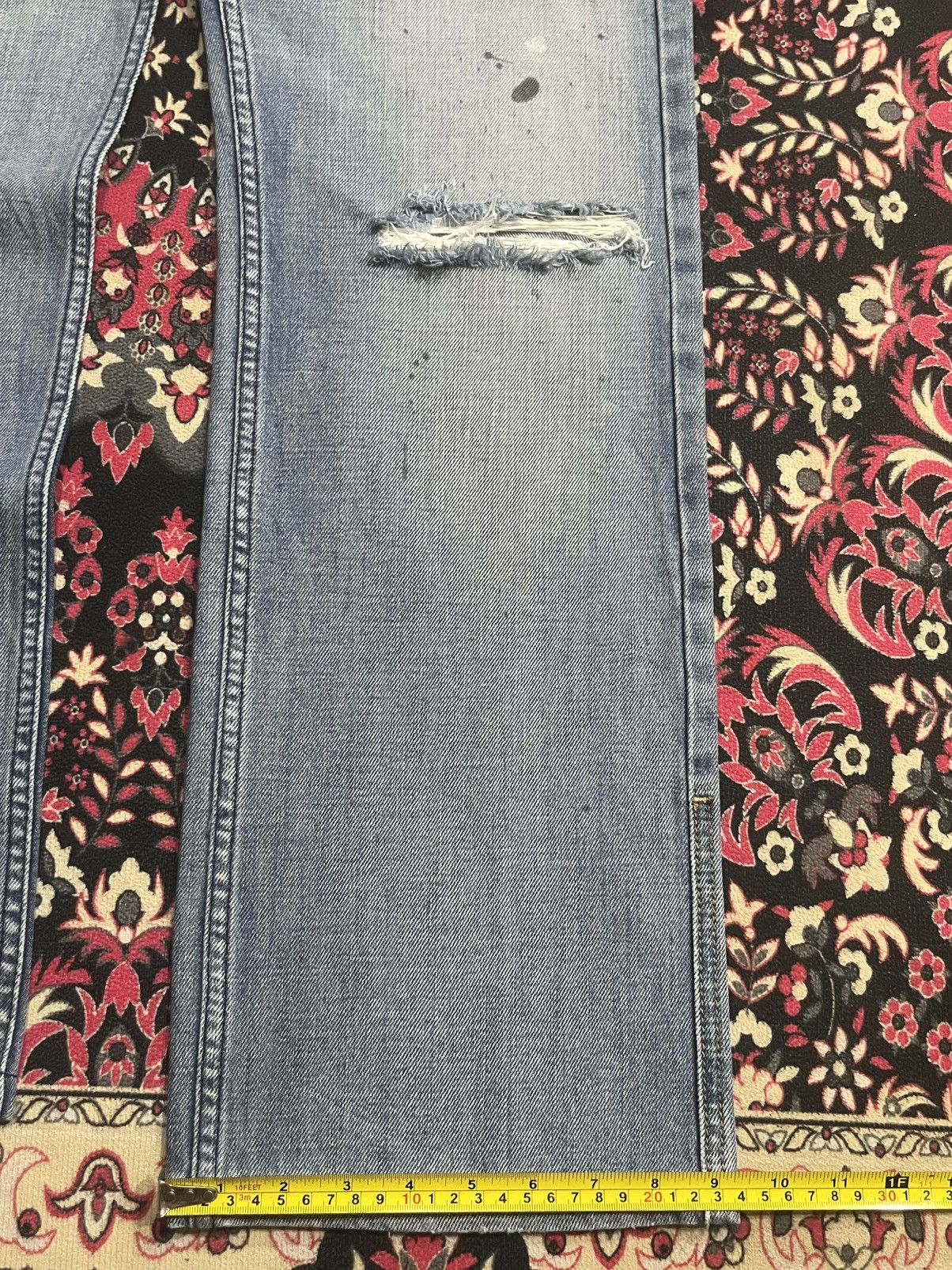 Diesel Vintage Diesel “Busky” Distressed Paint Splat Loose Fit Jean Size US 31 - 18 Thumbnail