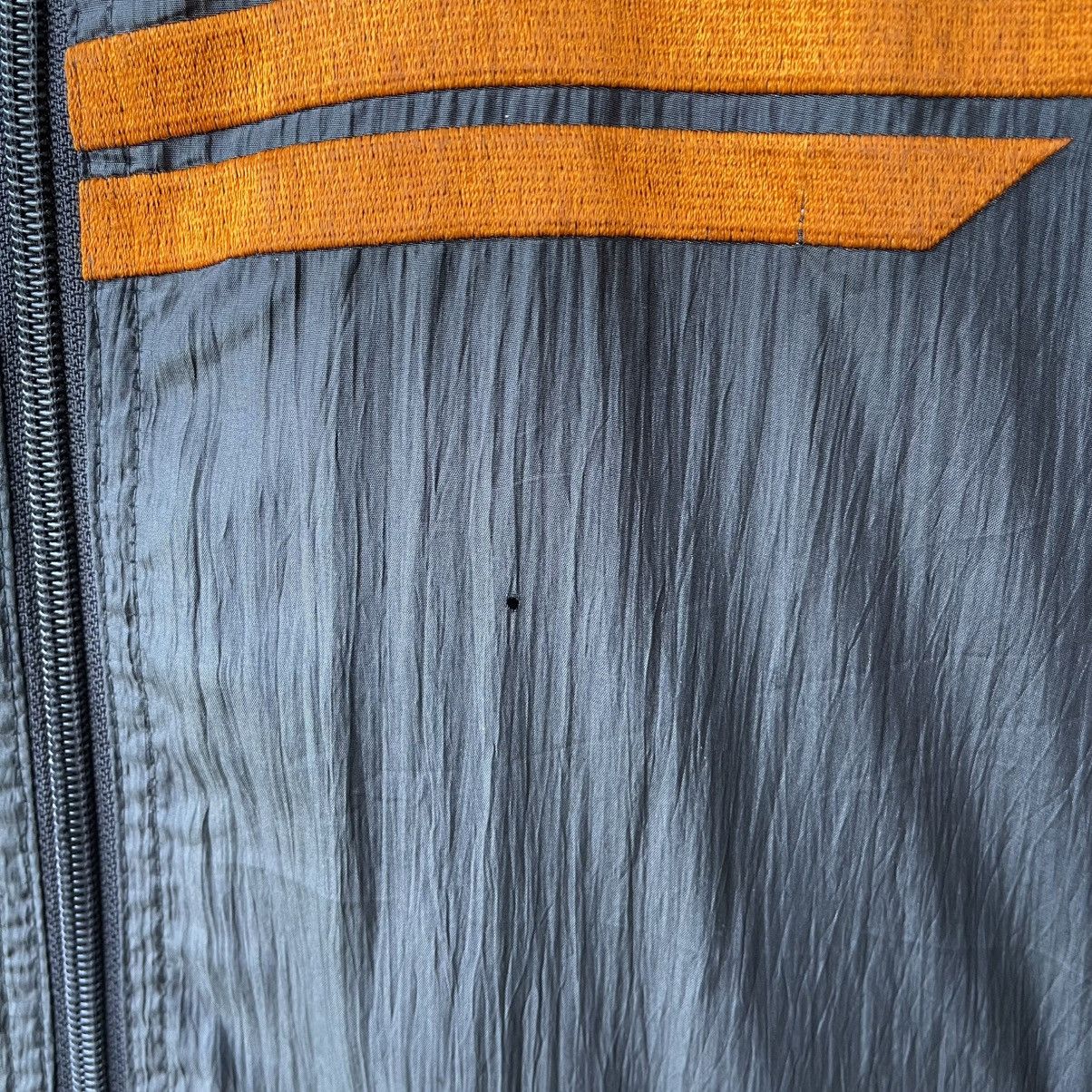Salomon Vintage 90s Salomon Crinkled Nylon Windbreaker Jacket Size US L / EU 52-54 / 3 - 7 Thumbnail