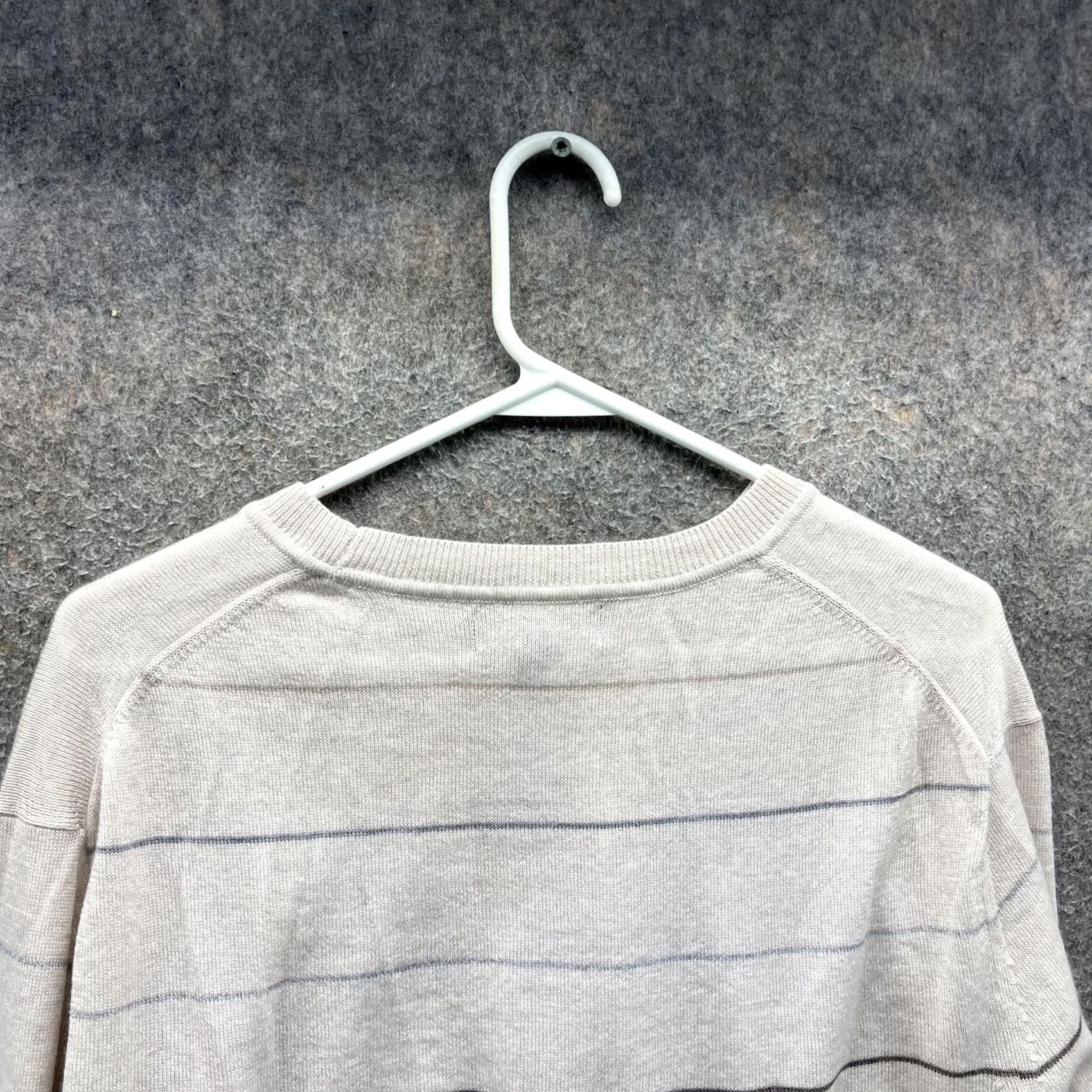 Banana Republic VINTAGE Banana Republic Sweater Mens XL Beige Stripe Merino Wool Crewneck Lightweight Size US XL / EU 56 / 4 - 4 Thumbnail
