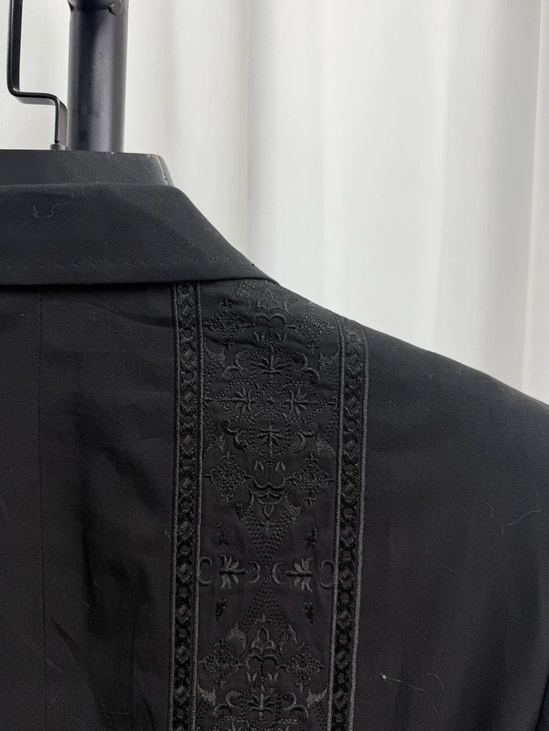Yohji Yamamoto yohji yamamoto size 2 Embroidered Totem Patch blazer 2502- Size 36S - 6 Thumbnail