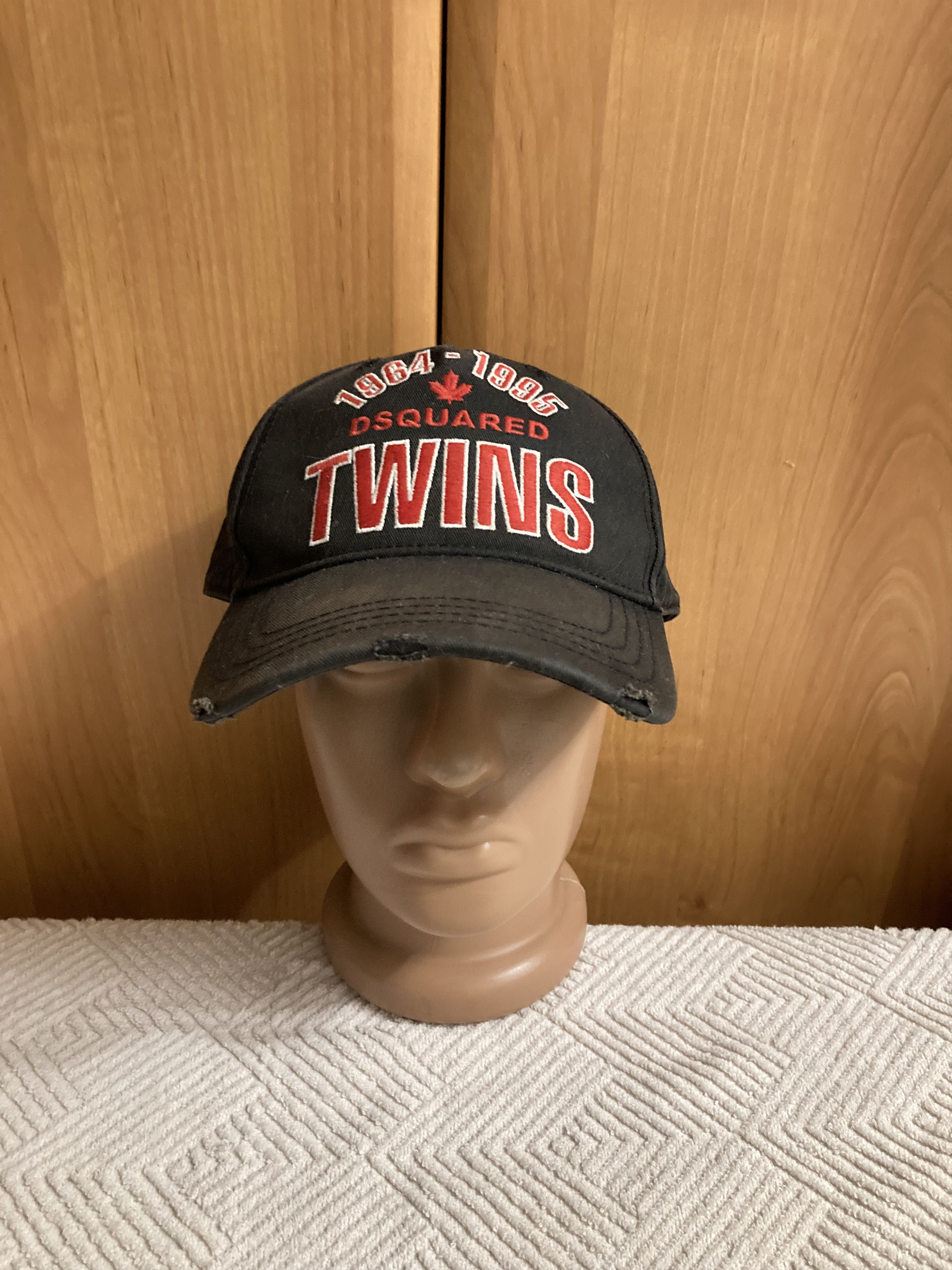 Dsquared2 Dsquared2 DSQ Twins Destroyed Cap Distressed Faded Black Size ONE SIZE - 6 Thumbnail
