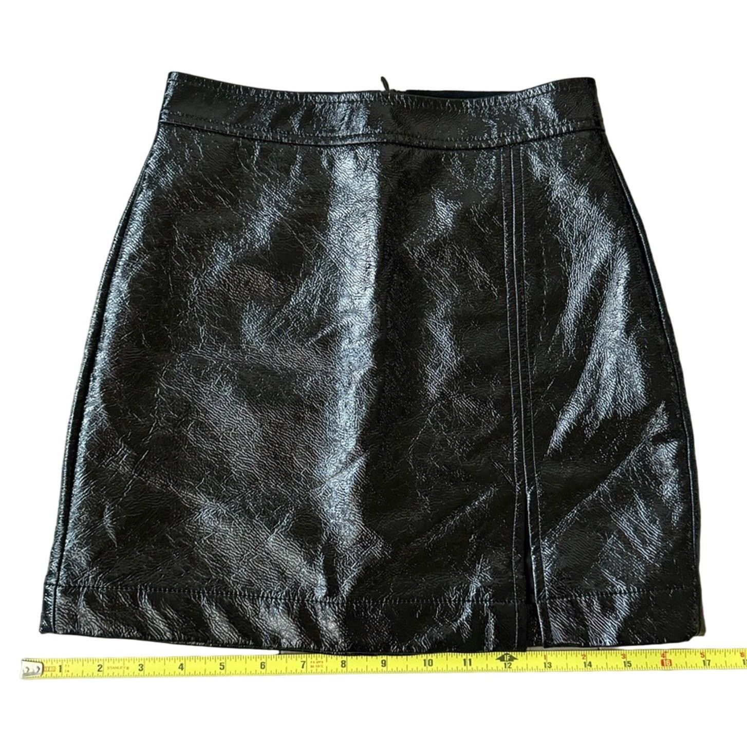 Aritzia Aritzia Wilfred Faux Leather Black Crinkle Skirt Size 24" / US 00 / IT 34 - 8 Thumbnail