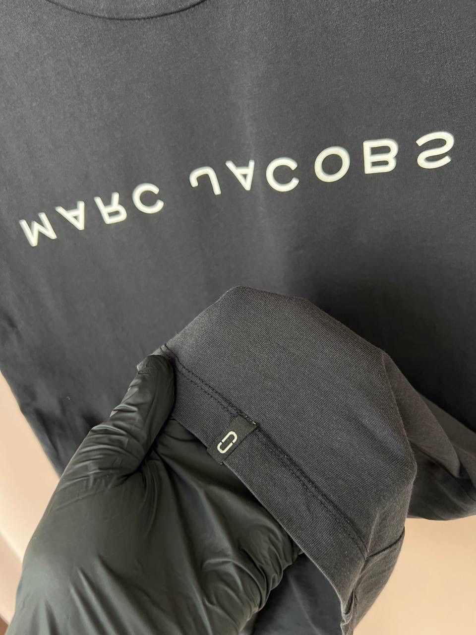 Marc Jacobs Marc Jacobs Upside Down Logo T-Shirt Mens Size M Dark Grey Size US M / EU 48-50 / 2 - 9 Thumbnail