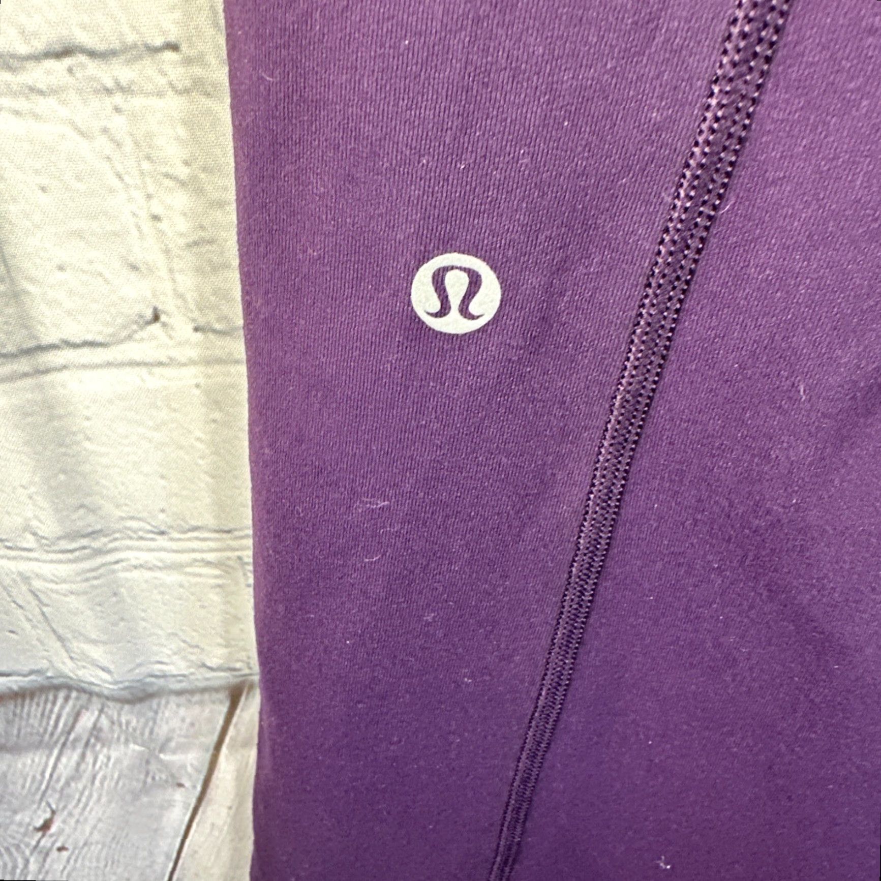 Lululemon Lululemon Groove Geometric Purple Women Activewear Pants 6 Legging Flared 28 Inseam Logo Stretch Size 26" / US 2 / IT 38 - 6 Thumbnail