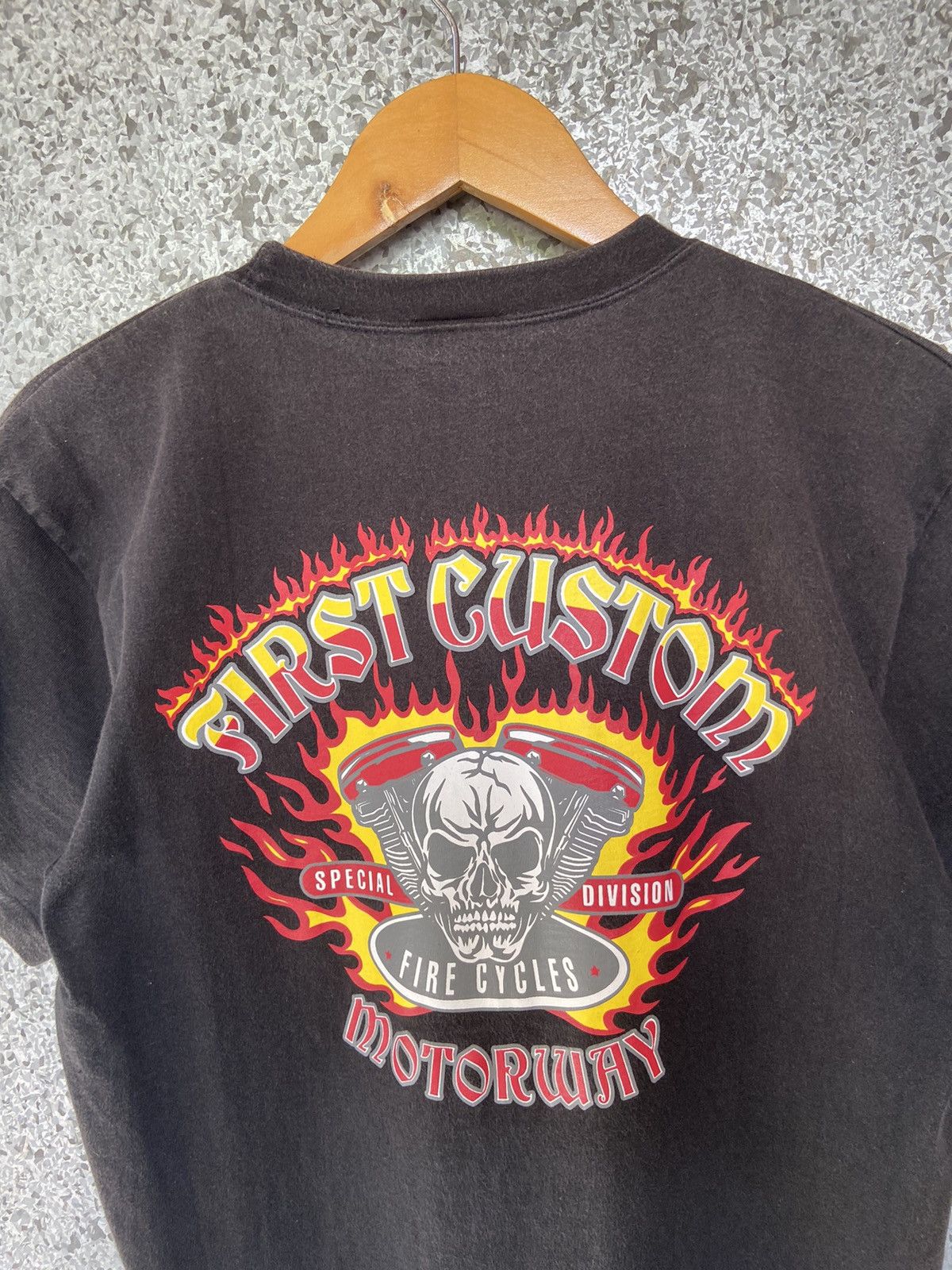 Hall Of Fame Hall of Fame t shirt First Custom Motorway sun faded Size US M / EU 48-50 / 2 - 2 Thumbnail