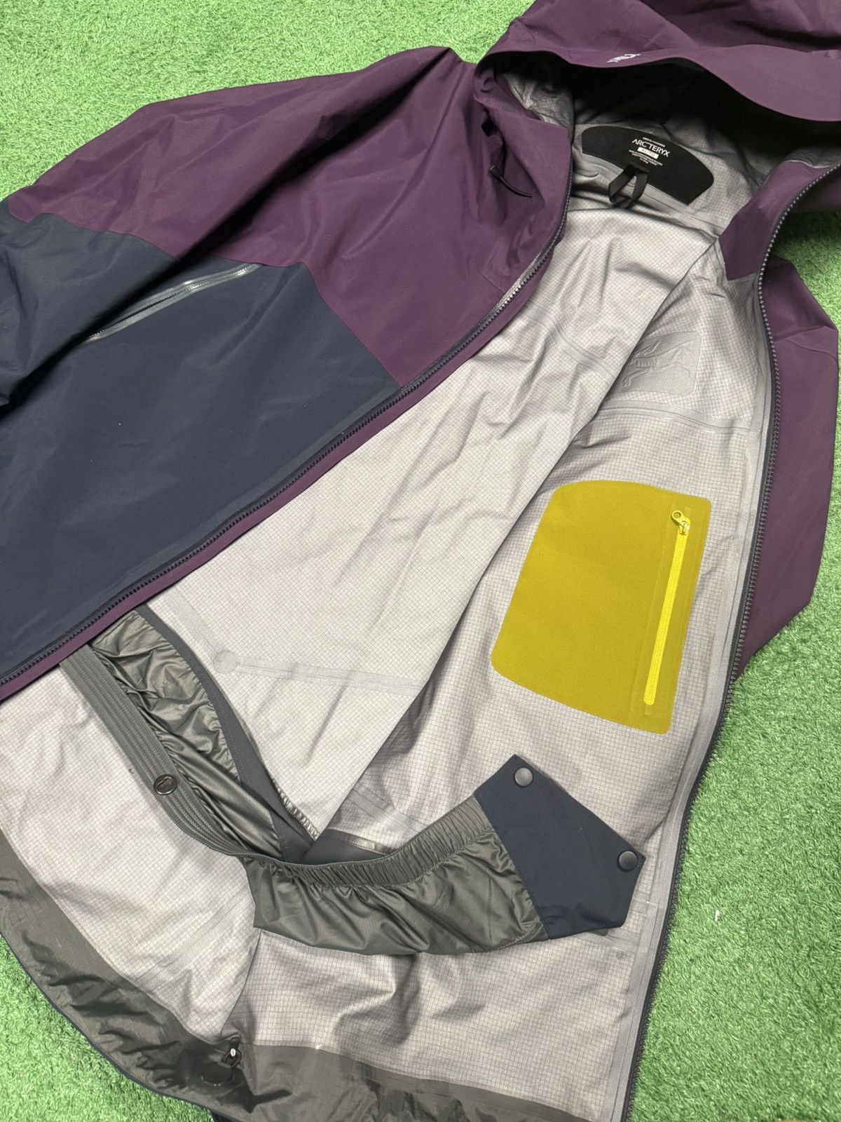 Arc'teryx Arc’teryx two tone rush jacket Size US XL / EU 56 / 4 - 5 Thumbnail