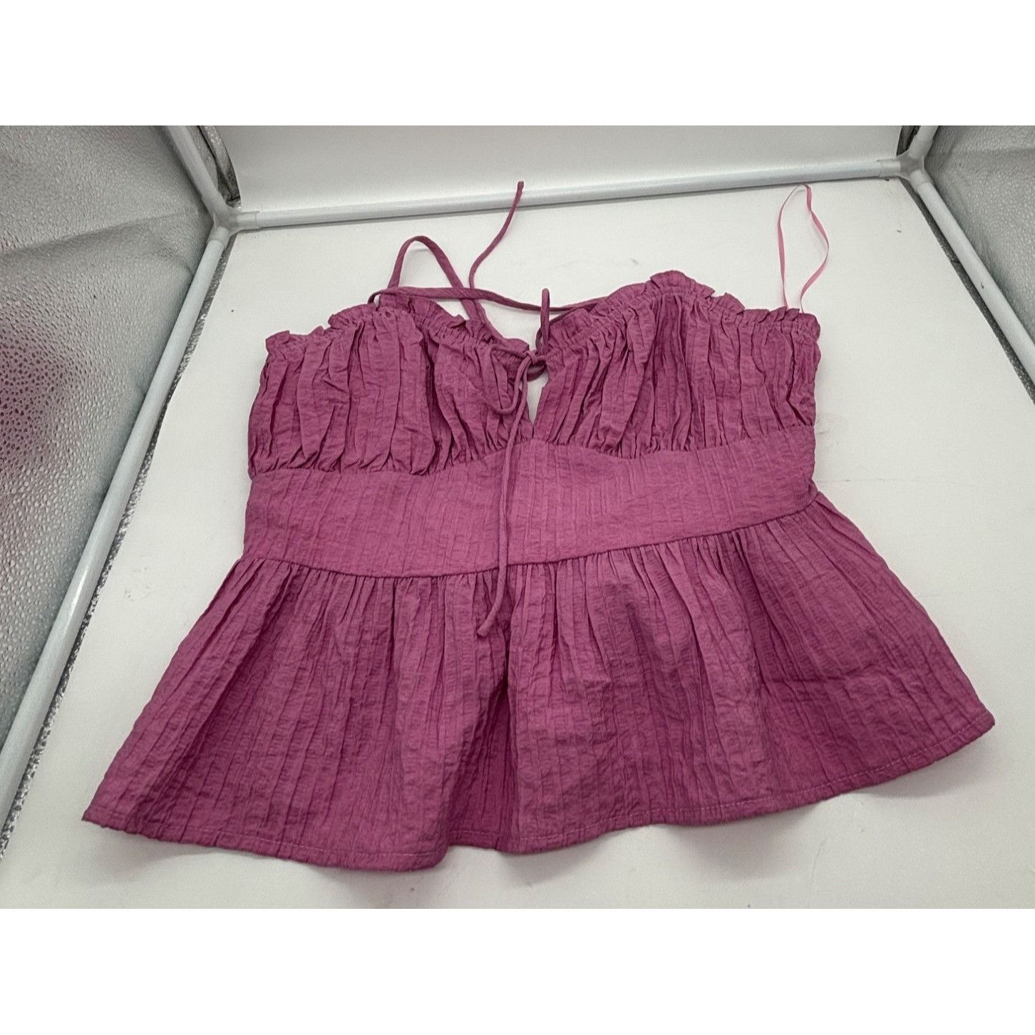Other Lush Strappy Crinkle Fabric Lace Back Peplum Top, Pink Orcha Size L / US 10 / IT 46 - 4 Thumbnail