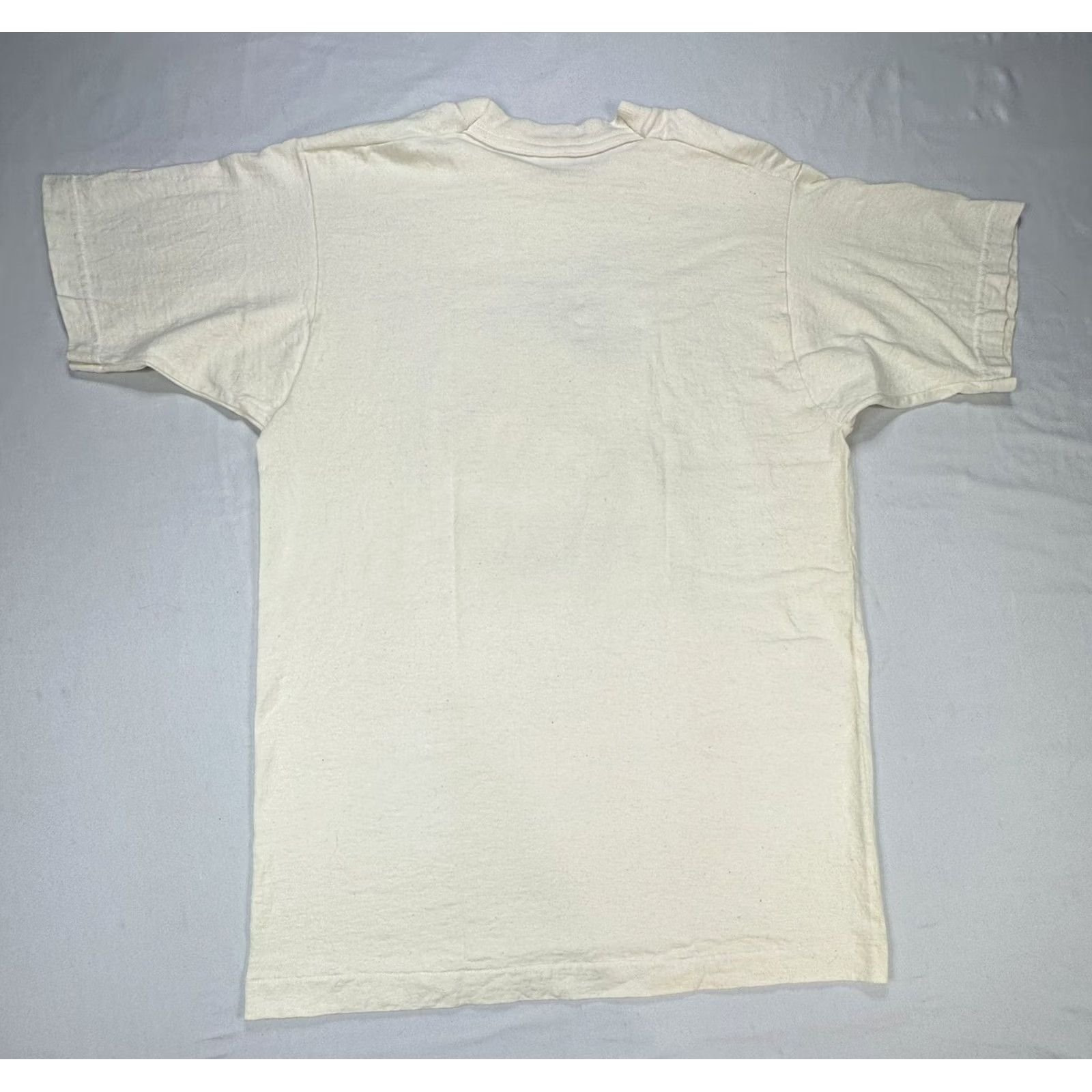 Fruit Of The Loom VINTAGE Fruit of the Loom T-Shirt 90s Piranha Graphic Short Sleeve Ivory M Men/Women Unisex Adults Slim Classic Cotton USA FotL 1996 Planet Tees Size US M / EU 48-50 / 2 - 6 Thumbnail