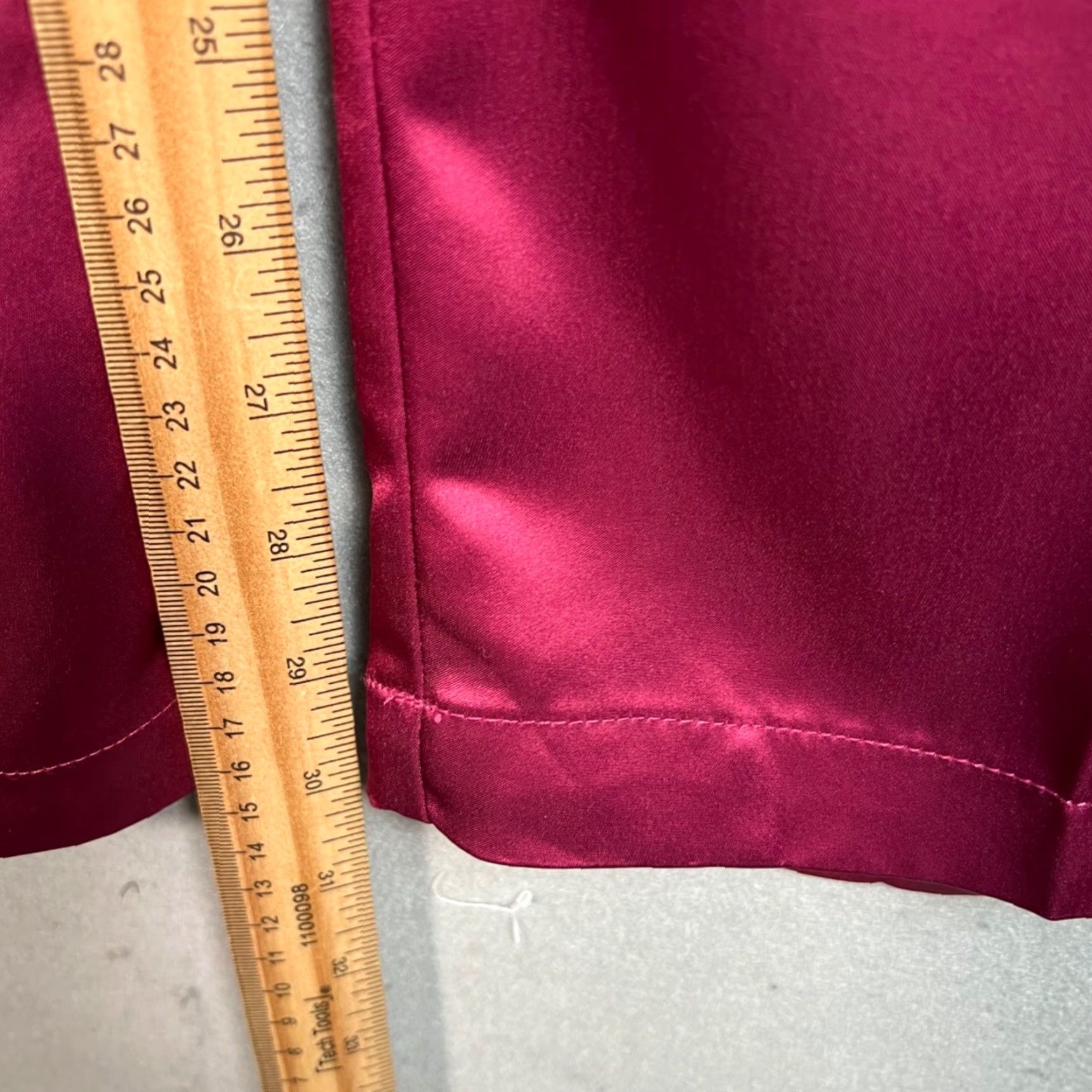 House of Harlow VINTAGE House of Harlow 1960 Womens Pants Burgundy Satin Wide-Leg Adult Womens 2 Dress Pants with Pockets Size 26" / US 2 / IT 38 - 7 Thumbnail