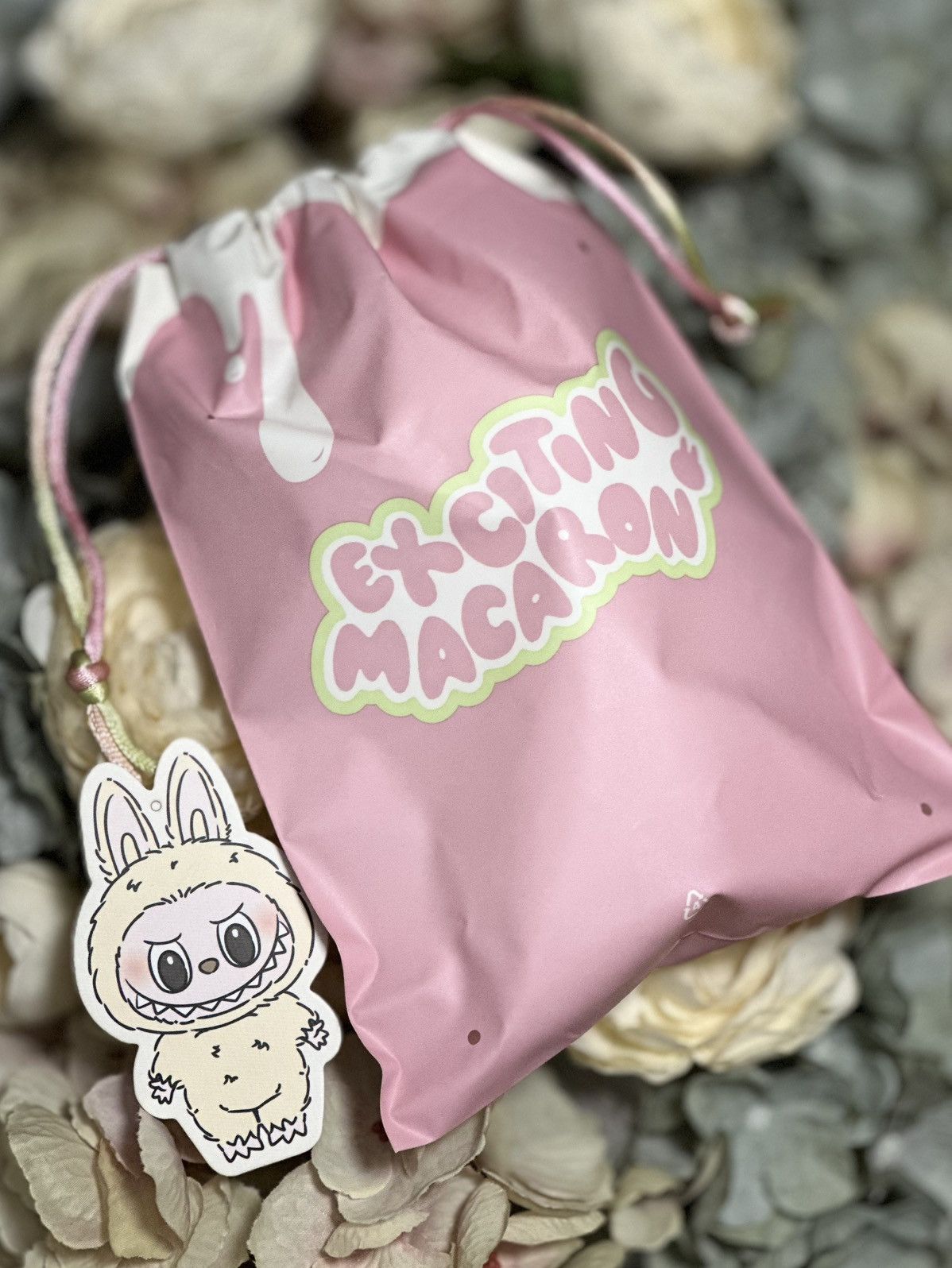POP MART LABUBU - THE MONSTERS - Exciting Macaron - Soymilk Size ONE SIZE - 3 Thumbnail