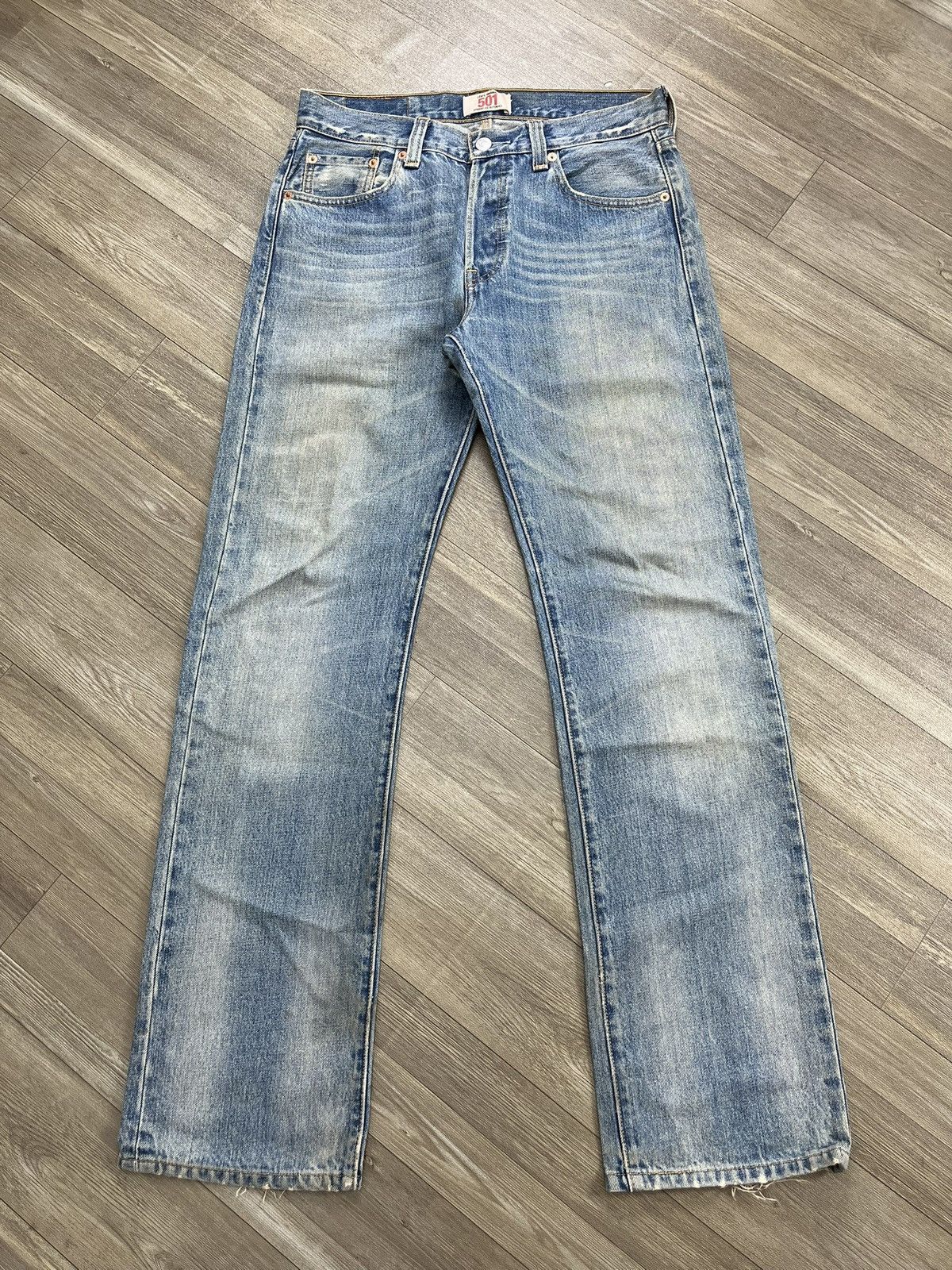 Levi's Vintage Clothing 🇮🇩1990s Vintage Levis 501 30x32 Distressed Light Blue Jeans Size US 30 / EU 46 - 1 Thumbnail