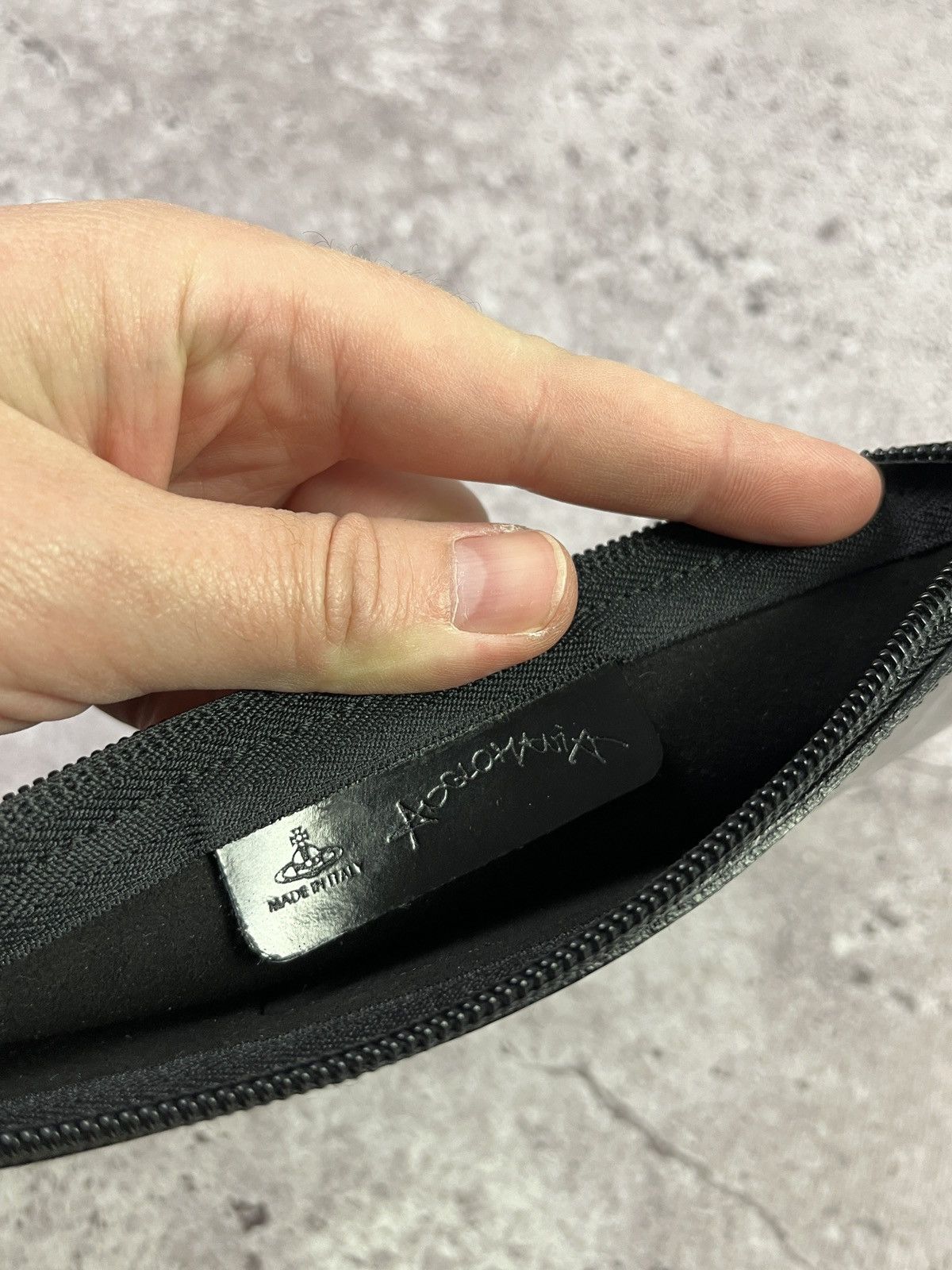 Vivienne Westwood Vivienne Westwood Black Leather Logo Zip Clutch Bag Size ONE SIZE - 7 Thumbnail