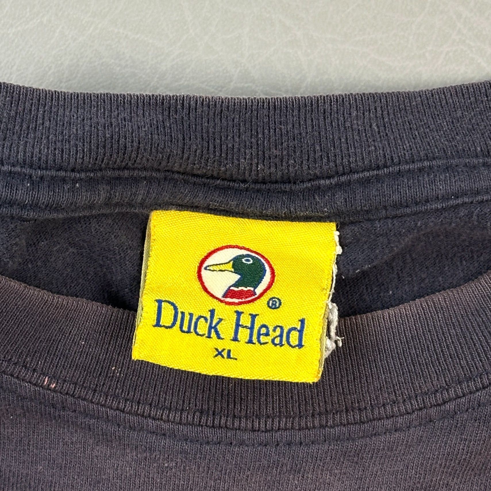 Vintage VINTAGE Duck Head Shirt Mens XL Navy Faded Pocket Tee USA 90s Mens XL Navy Pocket Tee Duck Head Shirt 90s USA Made Vintage Shirt Size US XL / EU 56 / 4 - 3 Thumbnail
