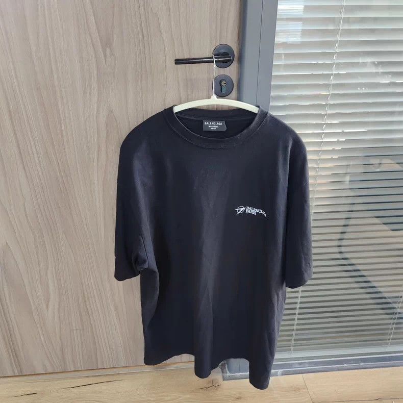 Balenciaga Balenciaga Arrow Embroidery Black Tee - dmc Size US L / EU 52-54 / 3 - 1 Thumbnail