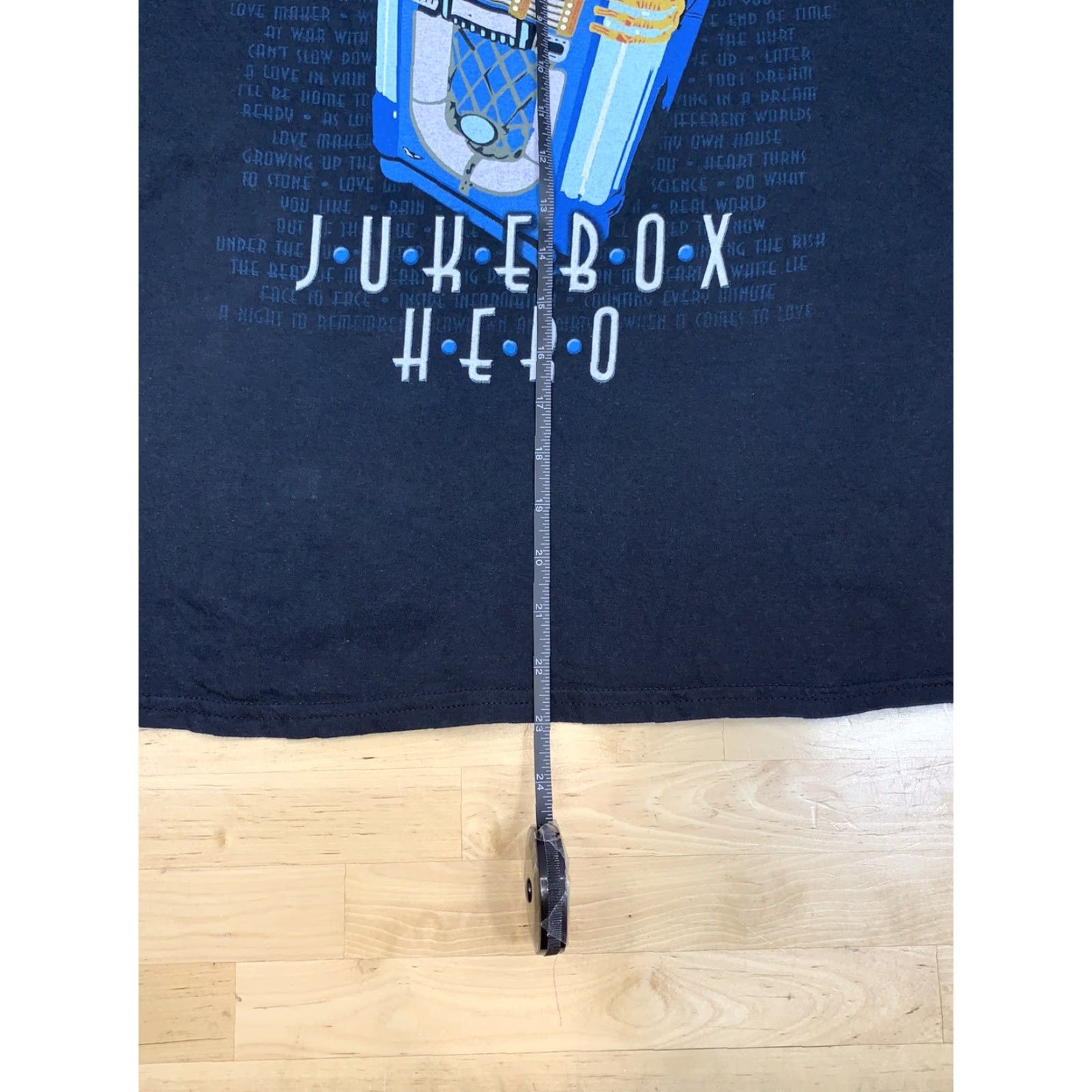 Gildan Foreigner Jukebox Hero World Tout T Shirt M Music Rock Band Merch #7135 Size US M / EU 48-50 / 2 - 4 Thumbnail