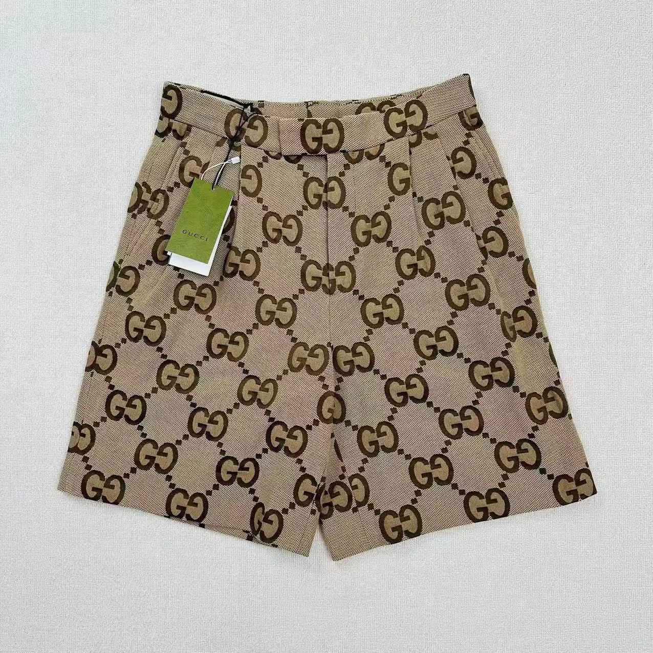Gucci gucci monogram patterned shorts in condition Size US 32 / EU 48 - 1 Preview