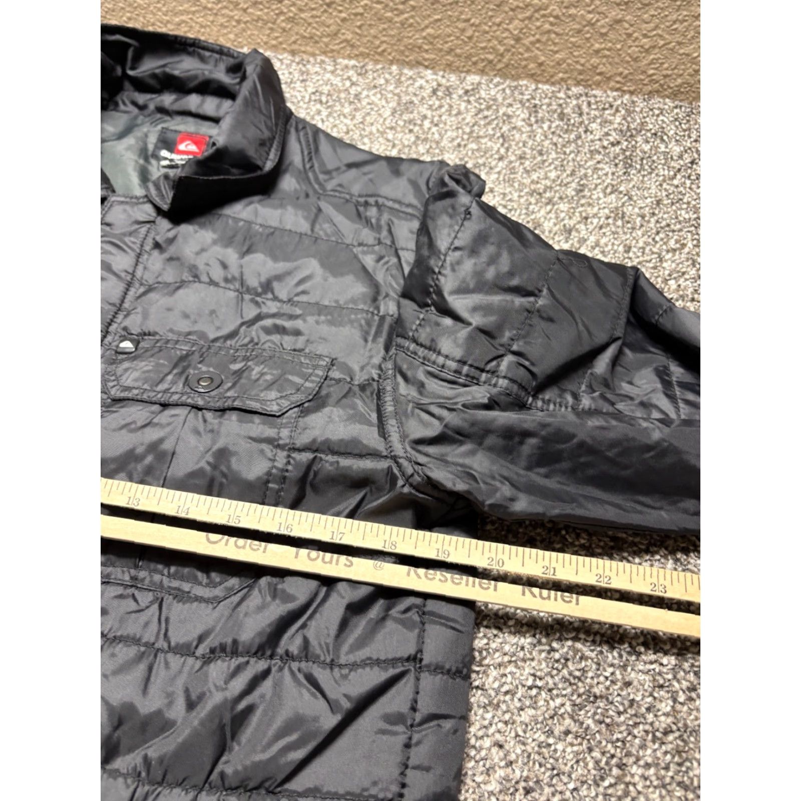 Quiksilver Quiksilver Jacket Mens Small Black Quilted Lightweight Collared Outdoor Snap Up Size US S / EU 44-46 / 1 - 6 Thumbnail