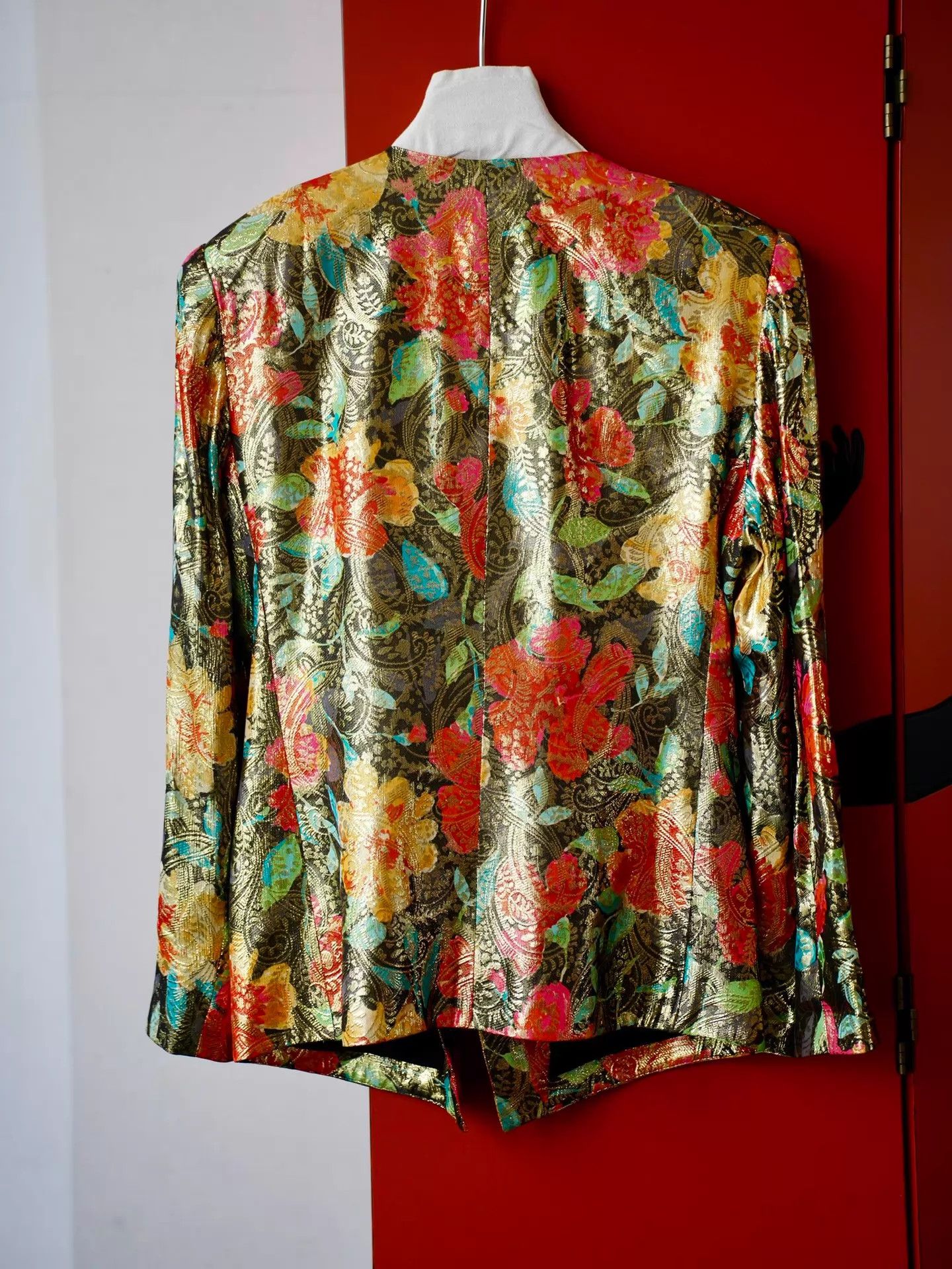 Vintage Vintage Terry John Silk Gold Thread Asymmetric Blazer L Size L / US 10 / IT 46 - 5 Thumbnail