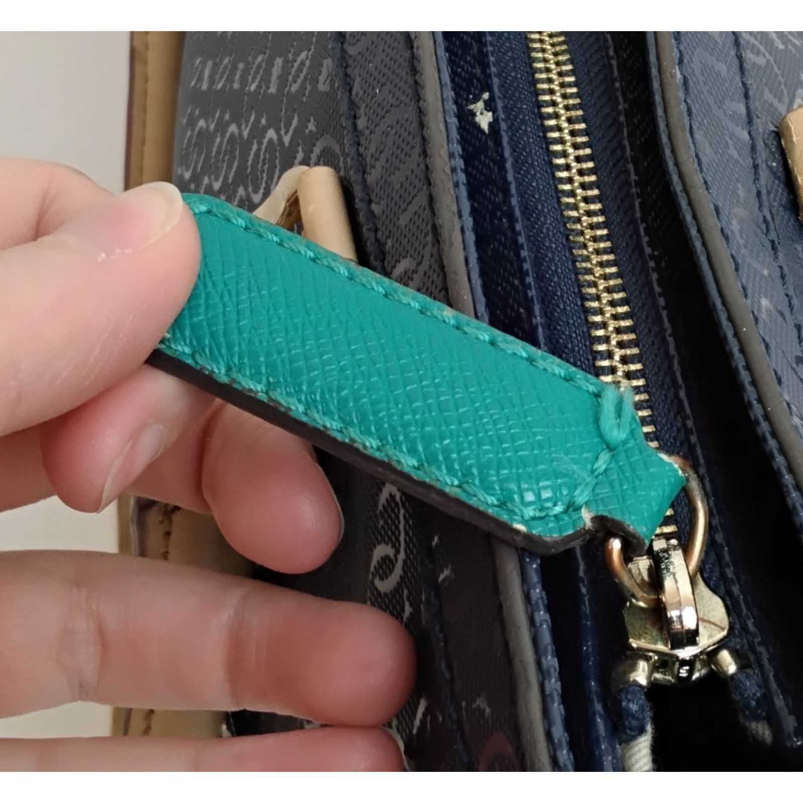 Guess Guess 1981 Los Angeles Tote Handbag Blue Embossed Size ONE SIZE - 8 Thumbnail