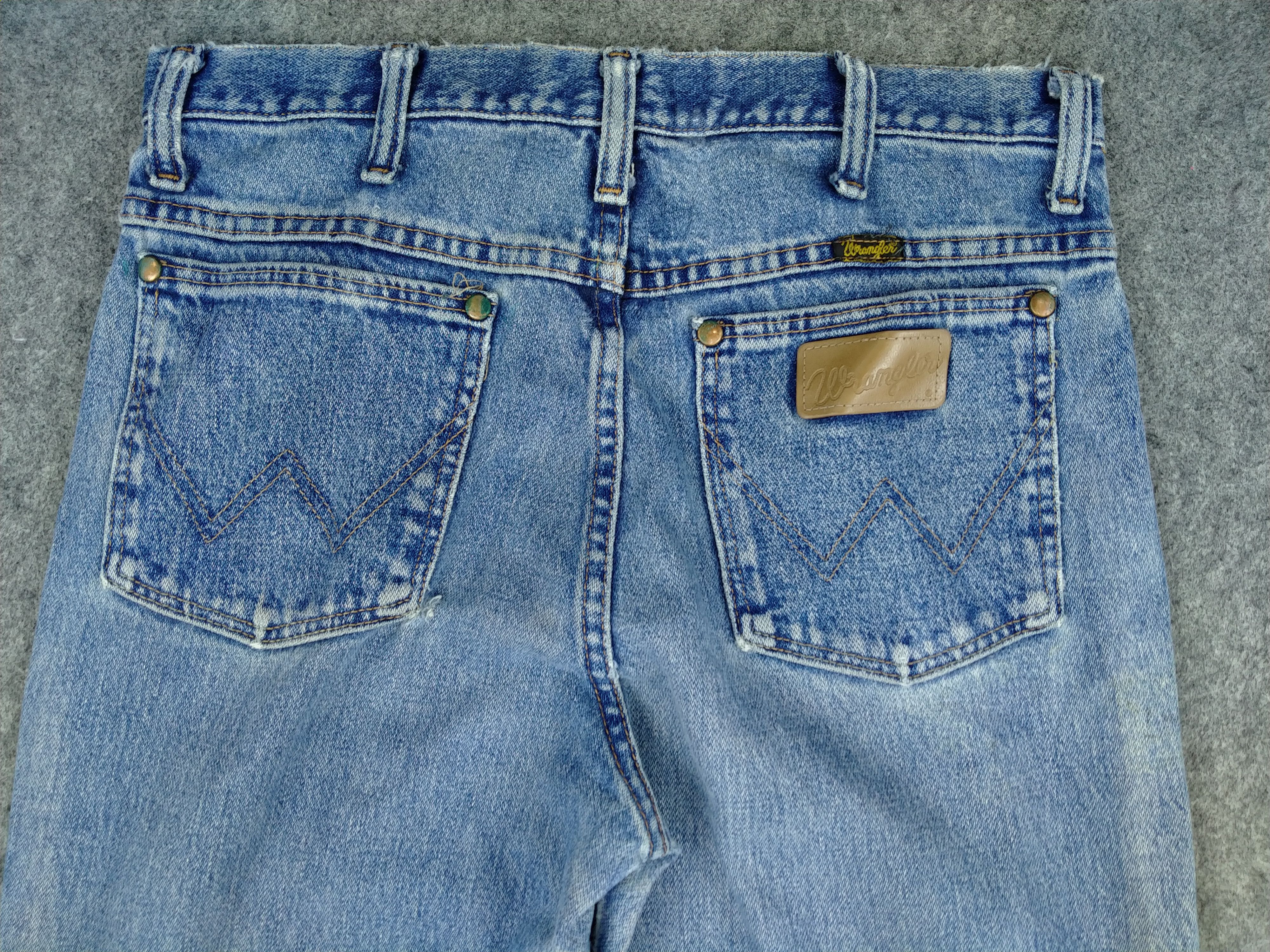 Japanese Brand Vintage Wrangler Distressed Blue Denim 29x34 -JN413 Size US 29 - 4 Thumbnail
