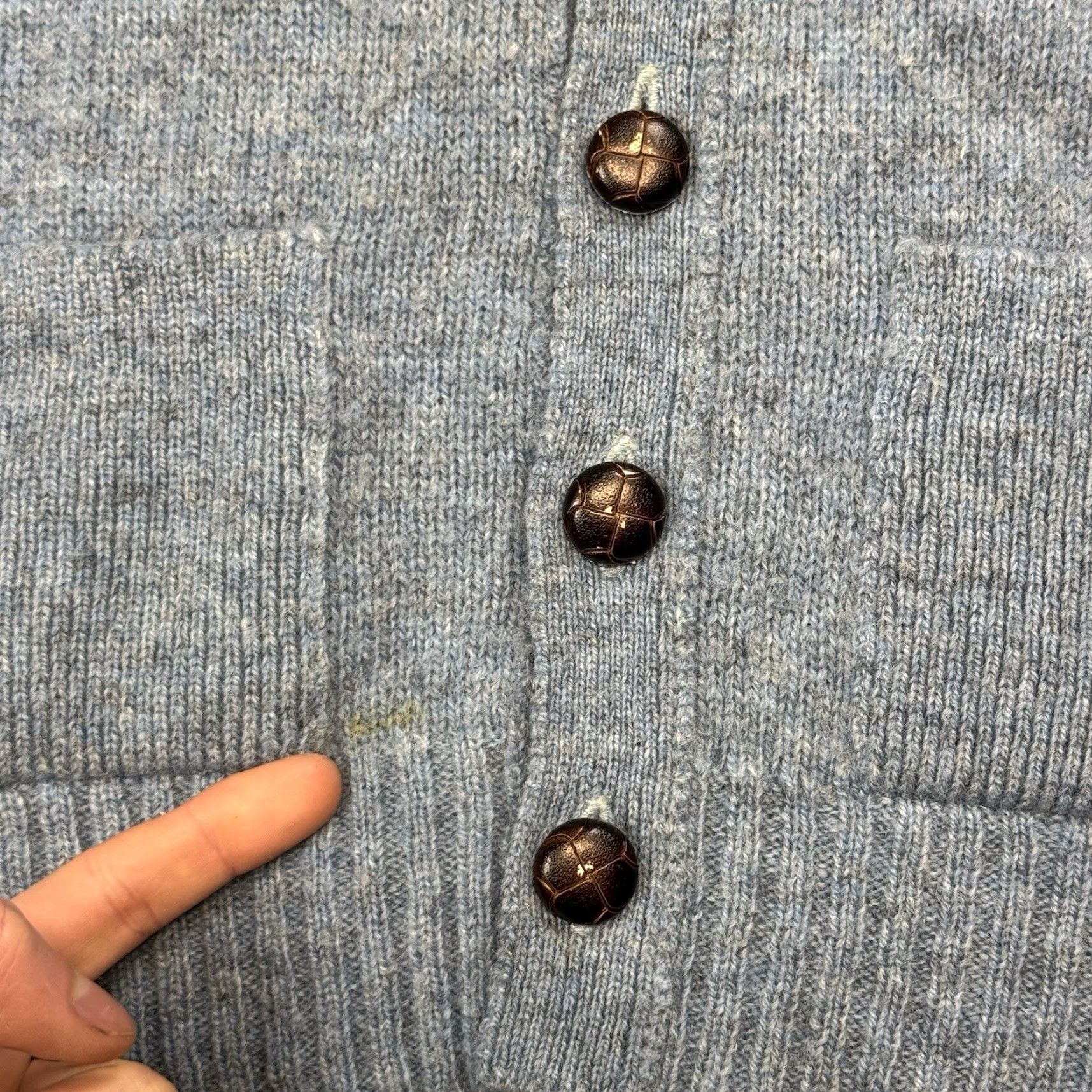 Vintage VINTAGE Denholm Scotland Shetland Wool Cardigan Mens Blue 5-Button Knit Pockets Classic 80s 90s Size L / US 10 / IT 46 - 4 Thumbnail