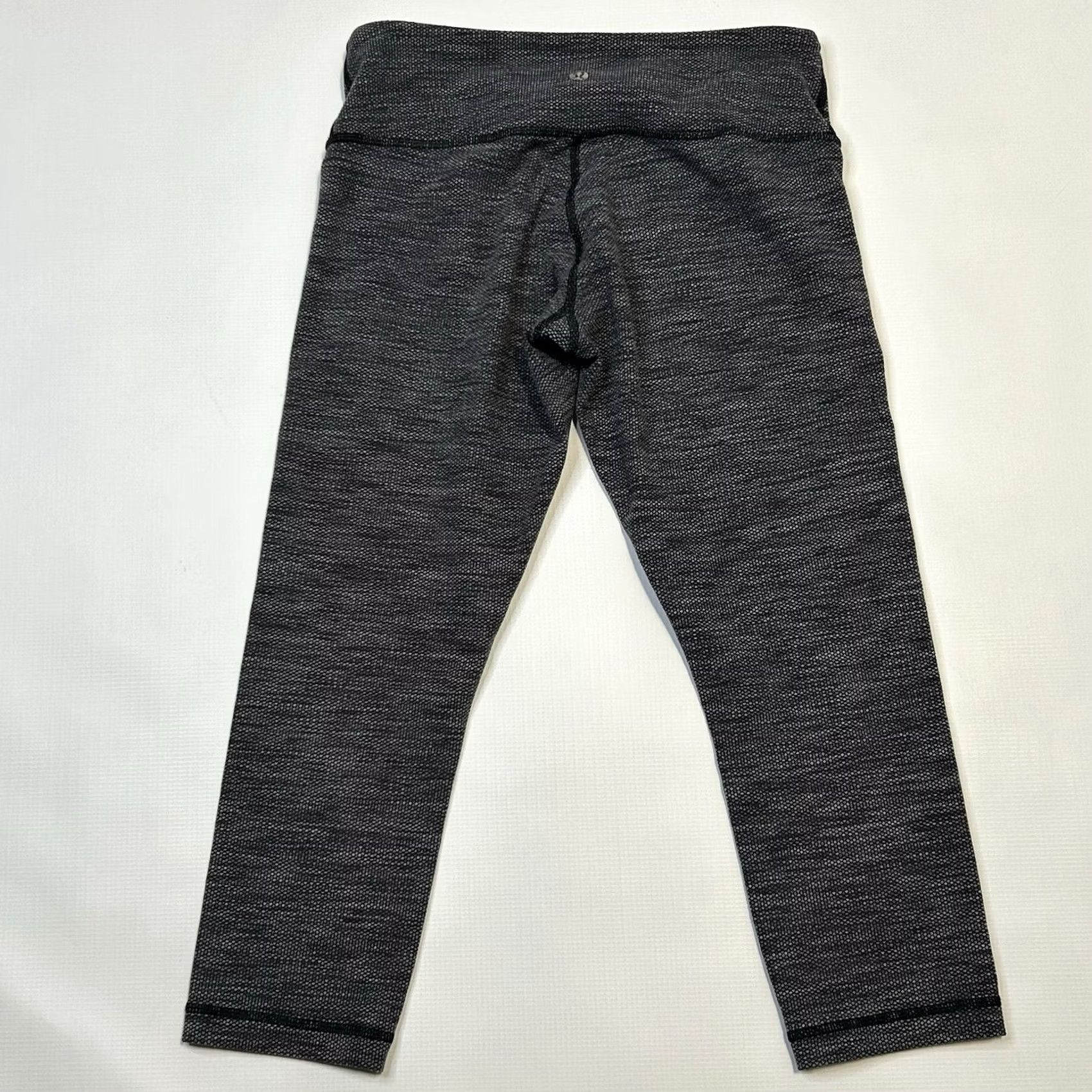 Lululemon VINTAGE Lululemon Wunder Under Crop Leggings Shirt? Size 28" / US 6 / IT 42 - 2 Thumbnail