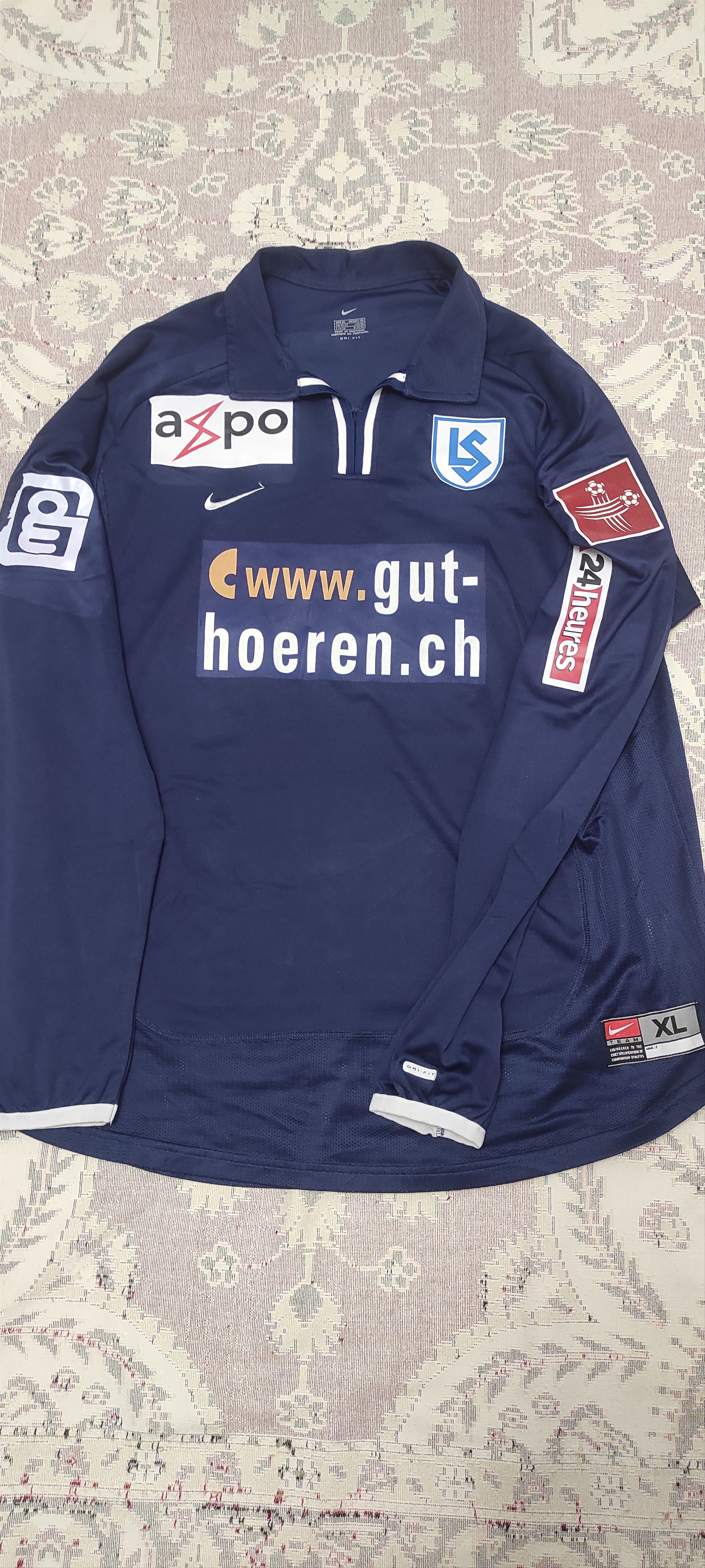 Nike Lausanne-Sport #24 Simon Away shirt 2001-2002 Switzerland Size US XL / EU 56 / 4 - 1 Thumbnail