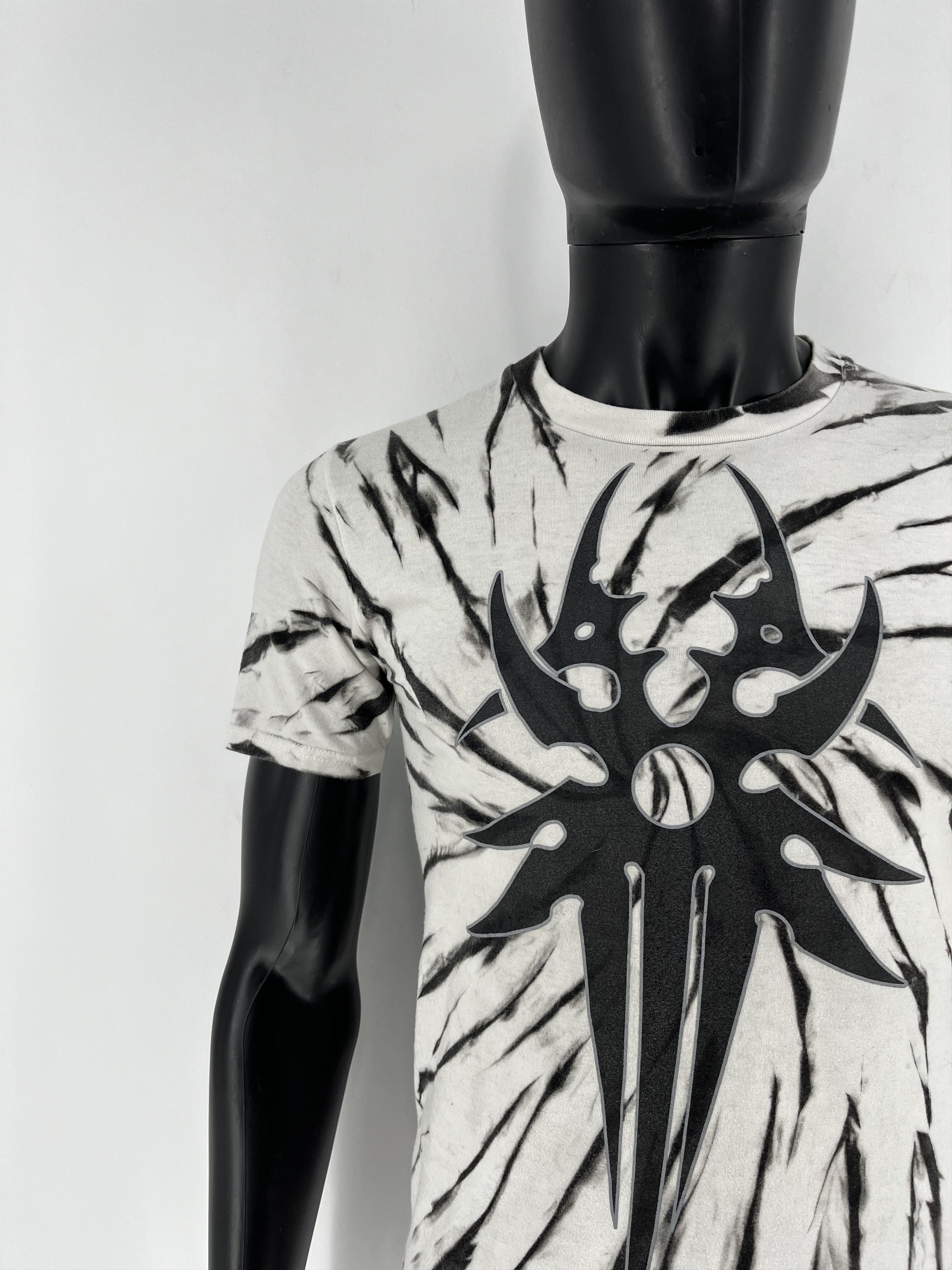 Vintage Vintage Y2k Washed AvantGarde Tribal Tee Streetwear Size US S / EU 44-46 / 1 - 6 Thumbnail