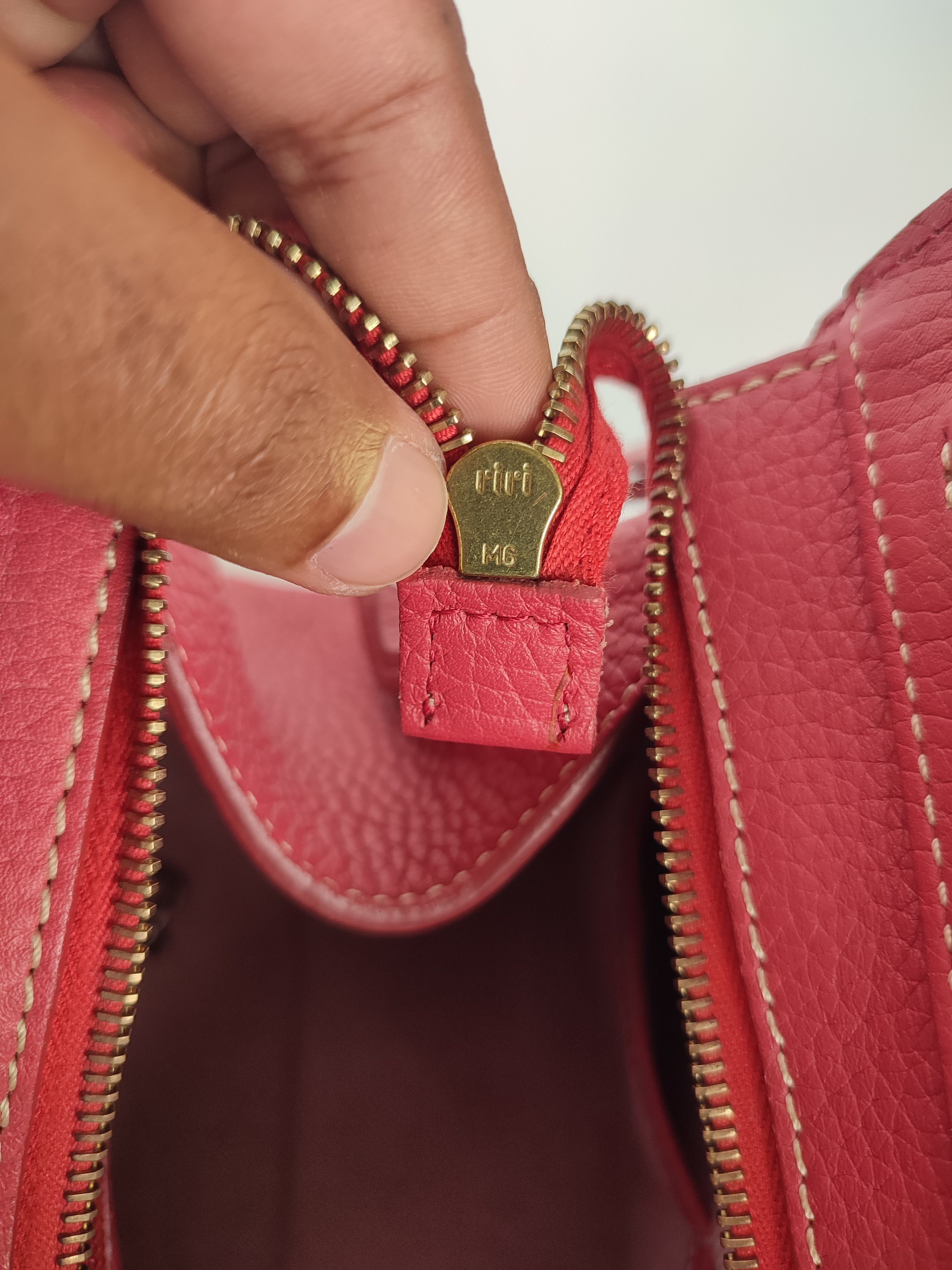 Dooney & Bourke DOONEY & BOURKE RED LEATHER HANDBAG Size ONE SIZE - 5 Thumbnail