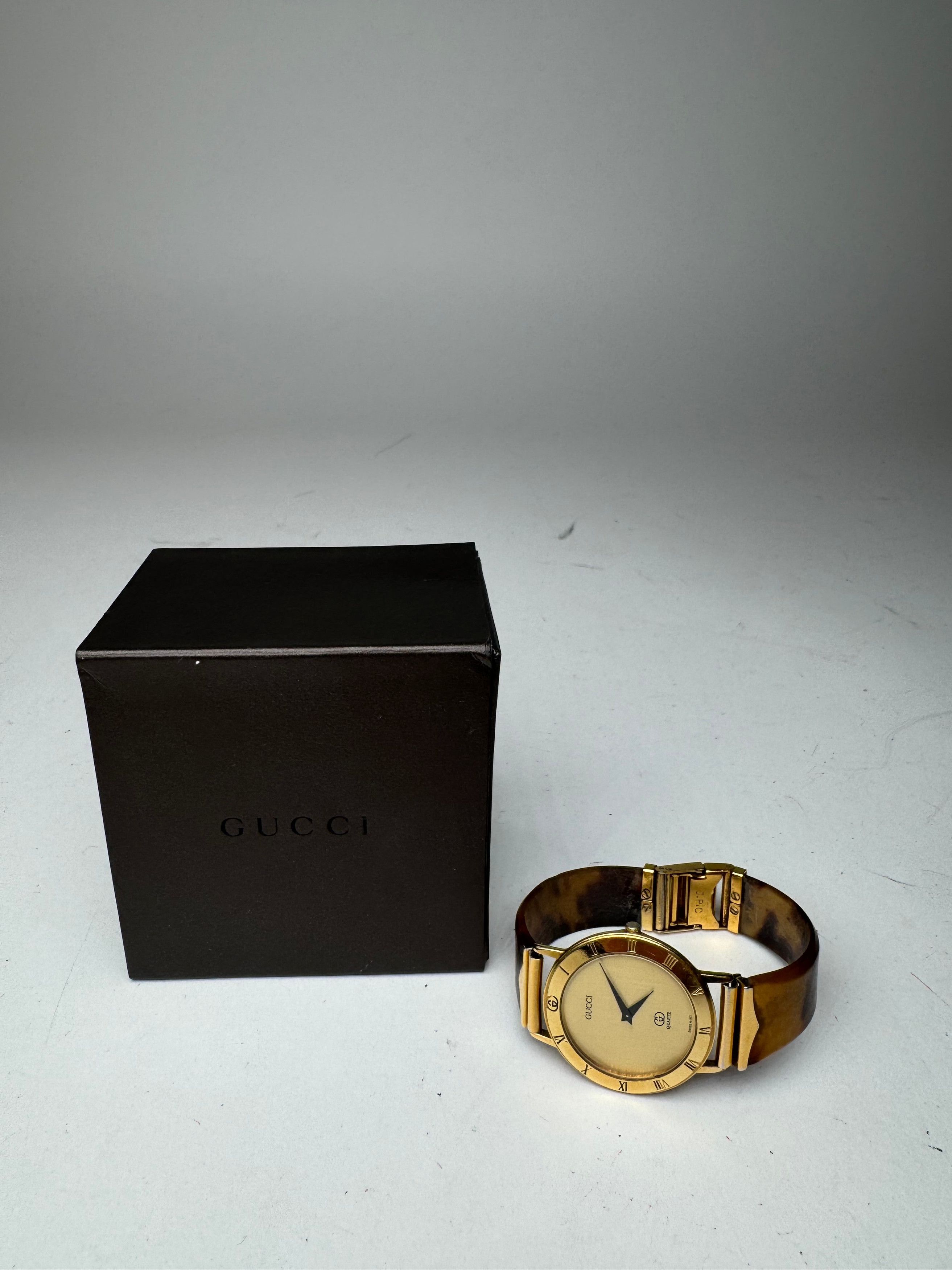 Gucci Vintage Watch gold brown Size ONE SIZE - 1 Thumbnail