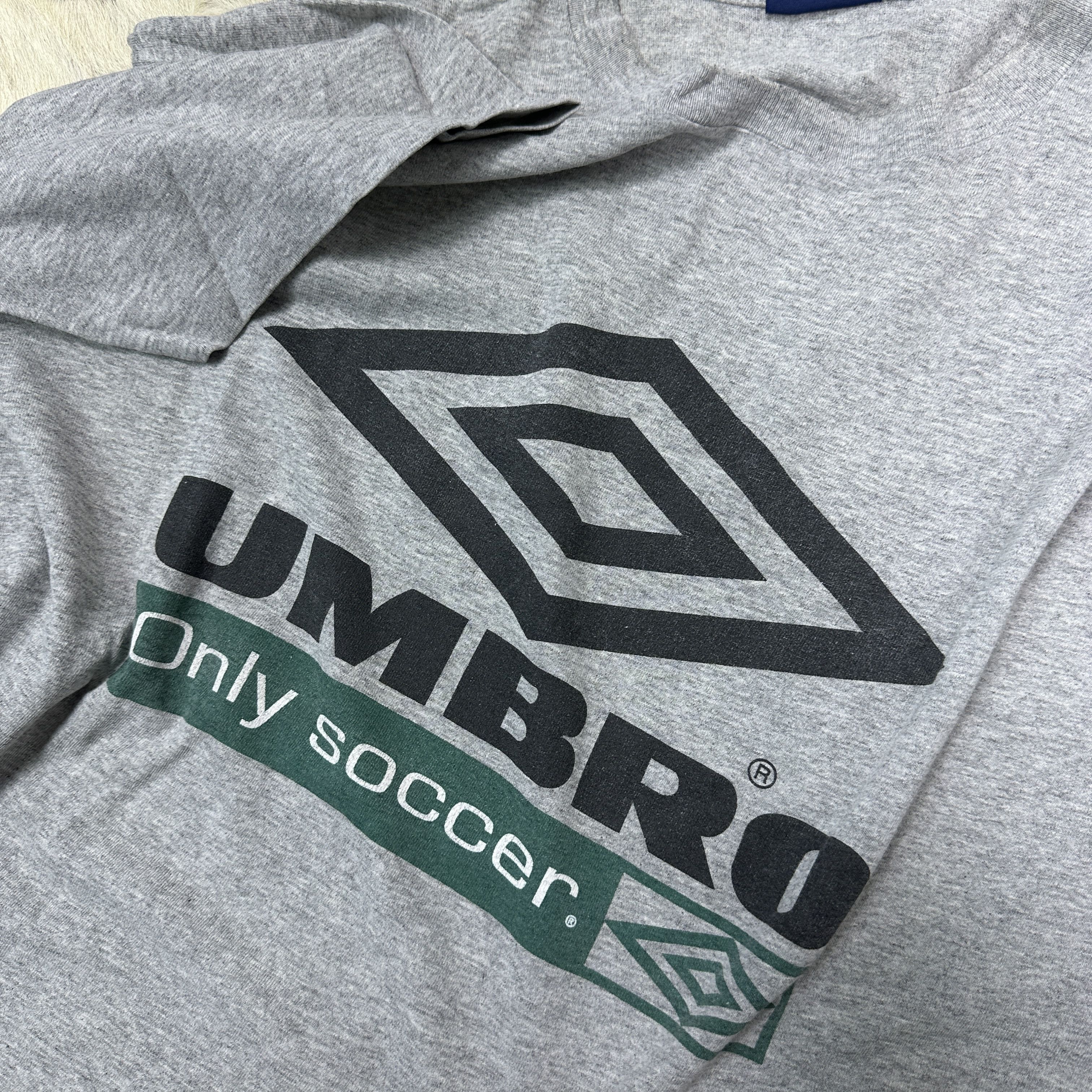 Vintage Vintage Streetwear Old School Sporty Umbro T-shirt 90s Size US L / EU 52-54 / 3 - 4 Thumbnail