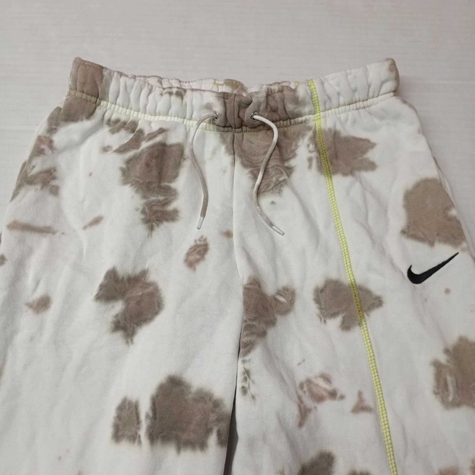 Nike Nike Fleece Tie-Dyed Sweatpants White Gray Women's XS XSmall Size 26" / US 2 / IT 38 - 3 Thumbnail