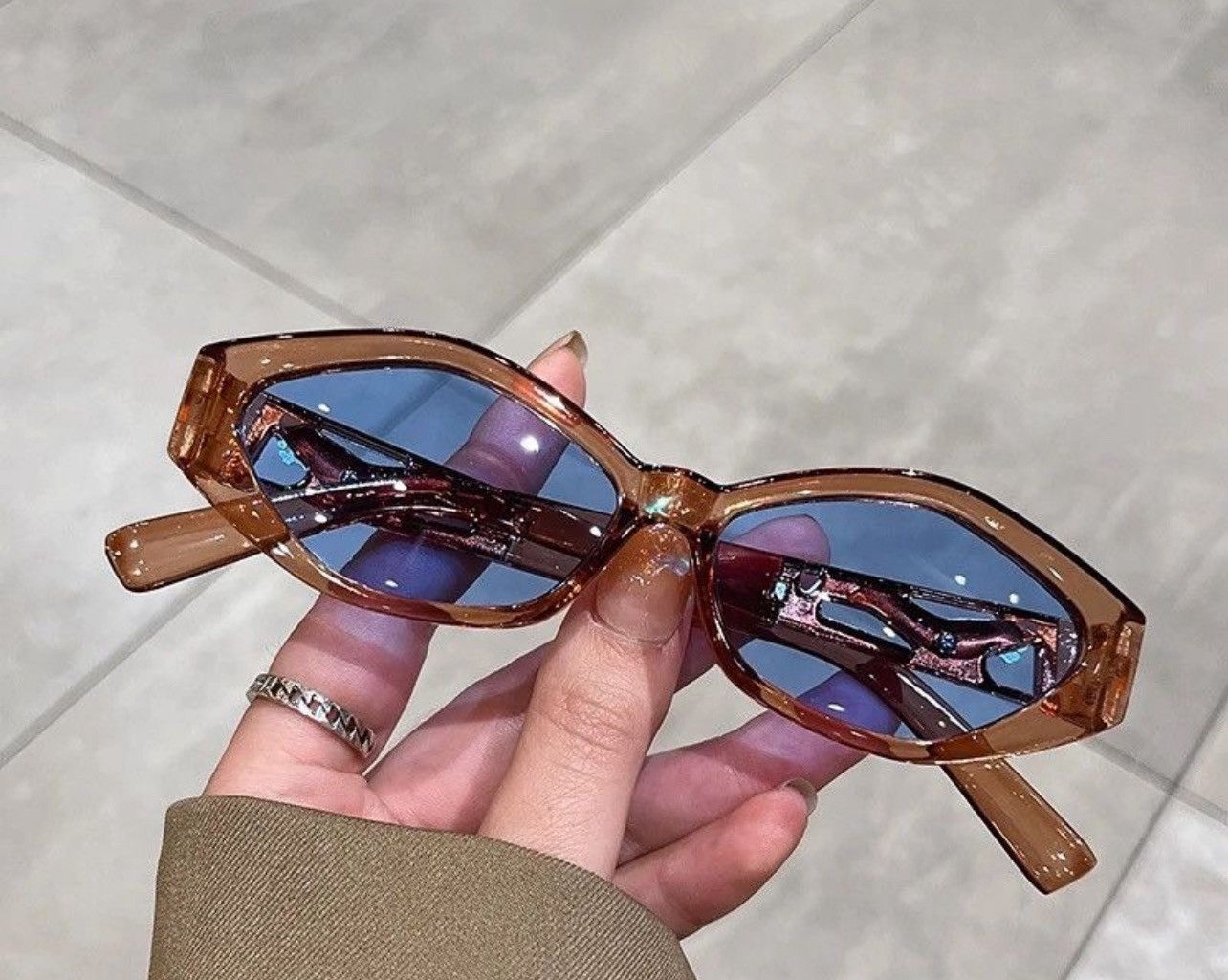 Jewelry Blue Lense Oval Frame Sunglasses Size ONE SIZE - 2 Thumbnail