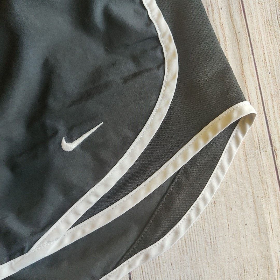 Nike NIke black Dry-Fit Tempo Running Shorts sz XS Size 26" / US 2 / IT 38 - 11 Thumbnail