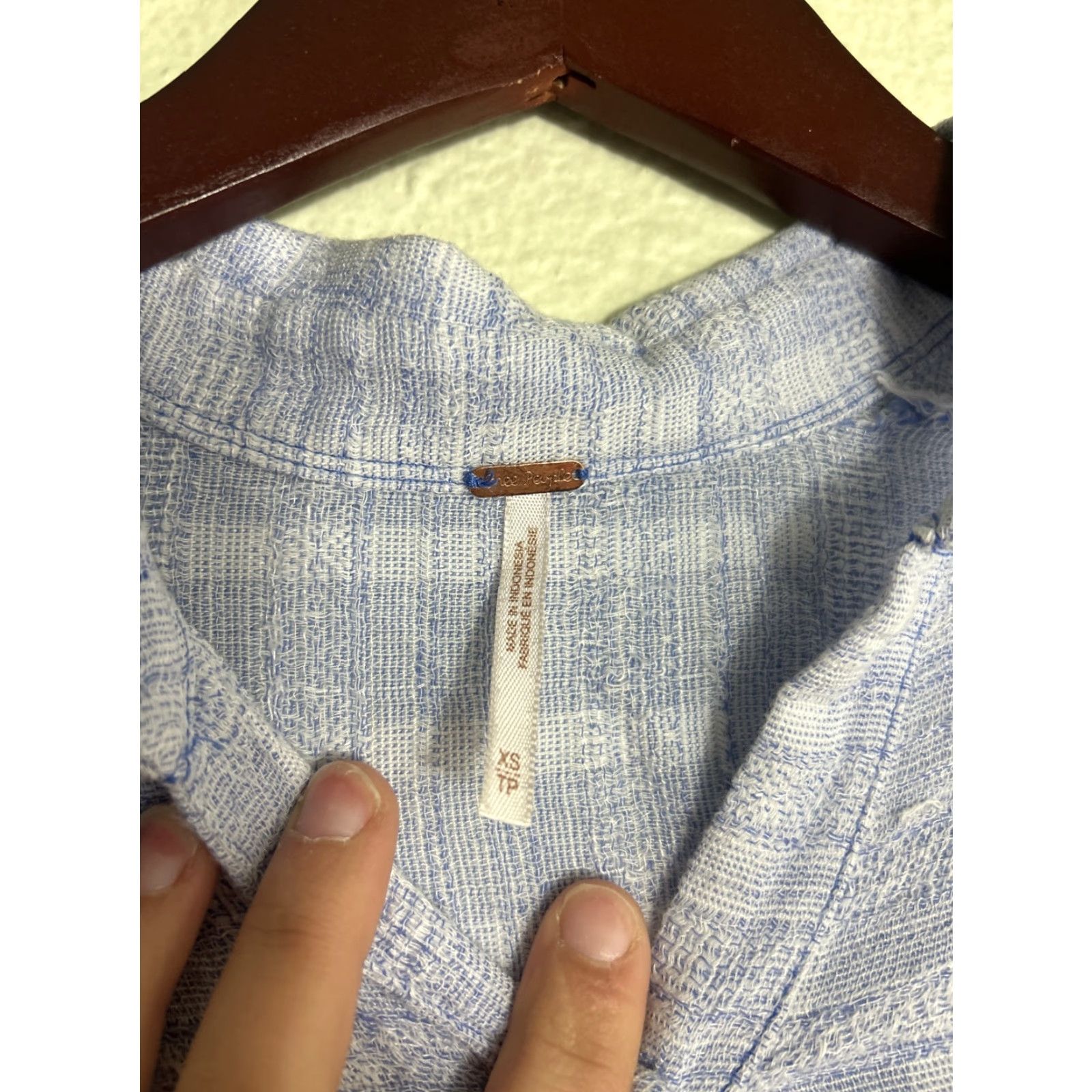 Free People VINTAGE Free People Women XS Long Sleeve Button-Up Top Cotton Collared Split Sides Blue Size XS / US 0-2 / IT 36-38 - 6 Thumbnail