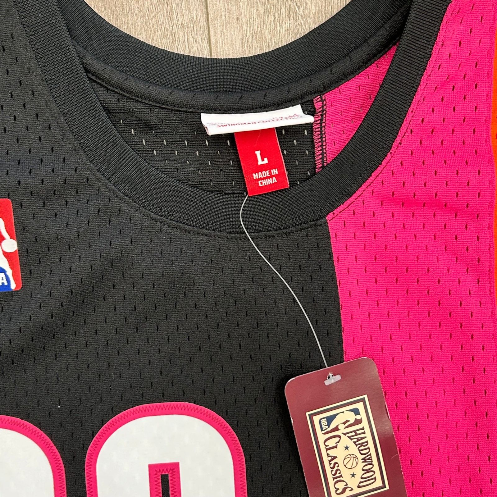 Mitchell & Ness Mitchell & Ness Shaquille O'Neal Miami Heat 2005-06 jersey Size US L / EU 52-54 / 3 - 3 Thumbnail