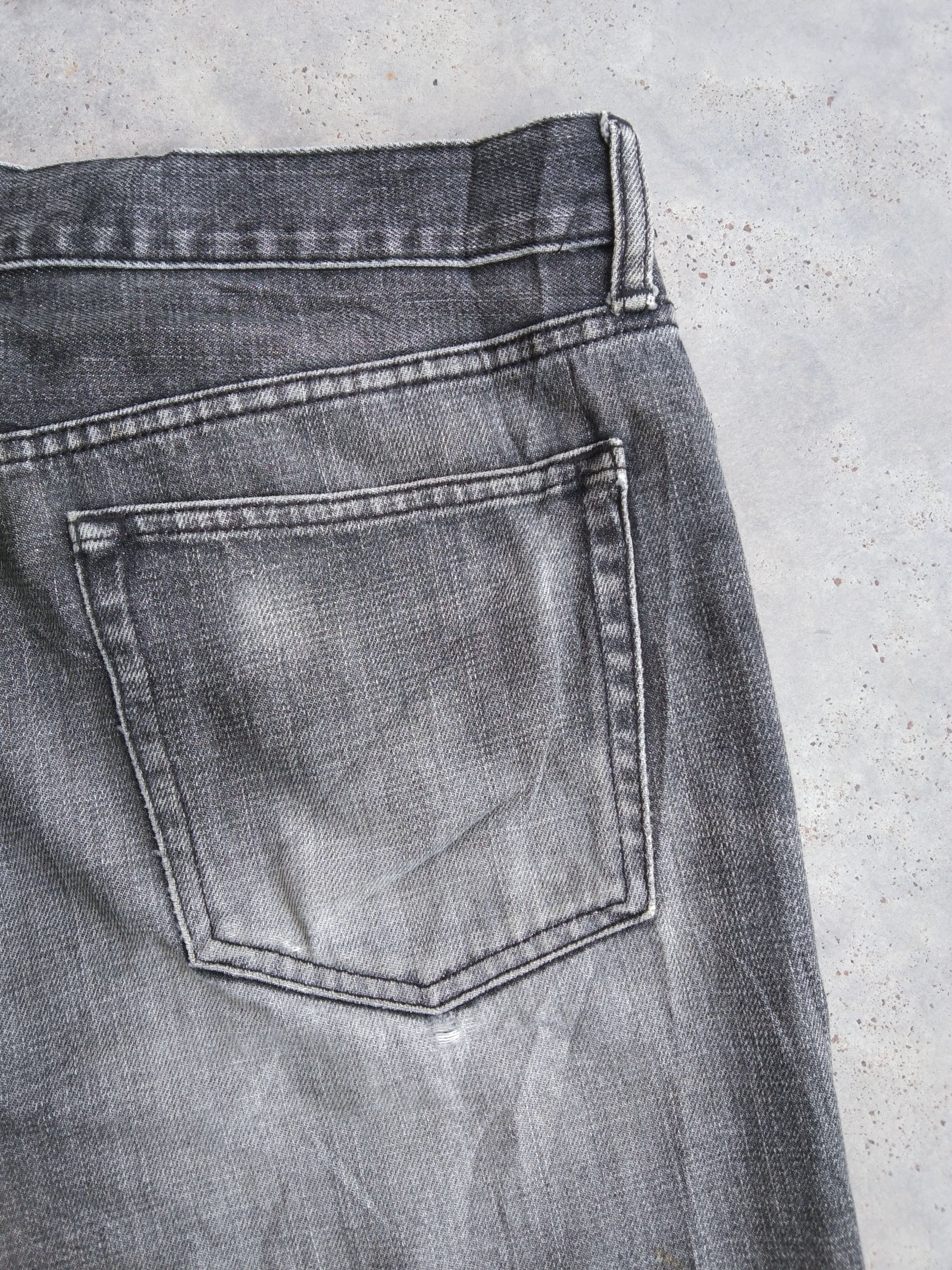 Japanese Brand Vintage Smoke Grey Uniqlo Distressed Jeans 34x30 Size US 34 / EU 50 - 3 Thumbnail