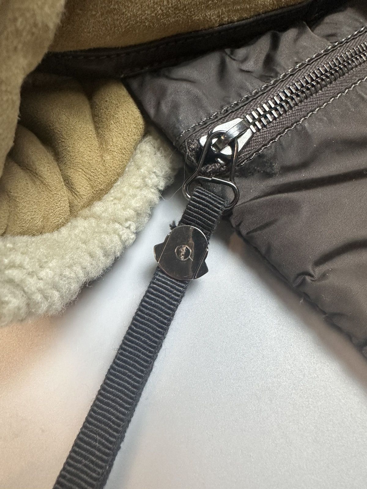 Moncler Moncler Quilted Suede Shoulder-Handle Bag Size ONE SIZE - 10 Thumbnail