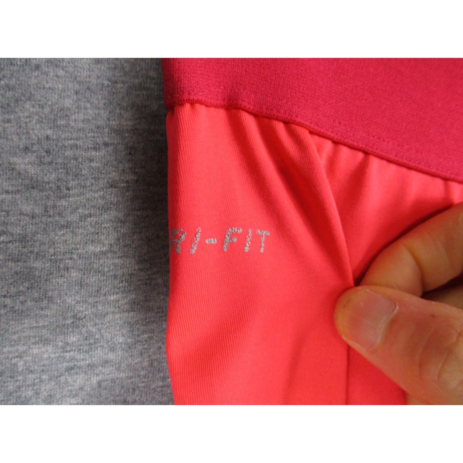Nike Nike Pro Leggings Women Cropped Pink Neon Stretch Fitted 19 Inseam M Medium Pants Pro Dri-Fit Black? Wait. Size 32" / US 10 / IT 46 - 4 Thumbnail