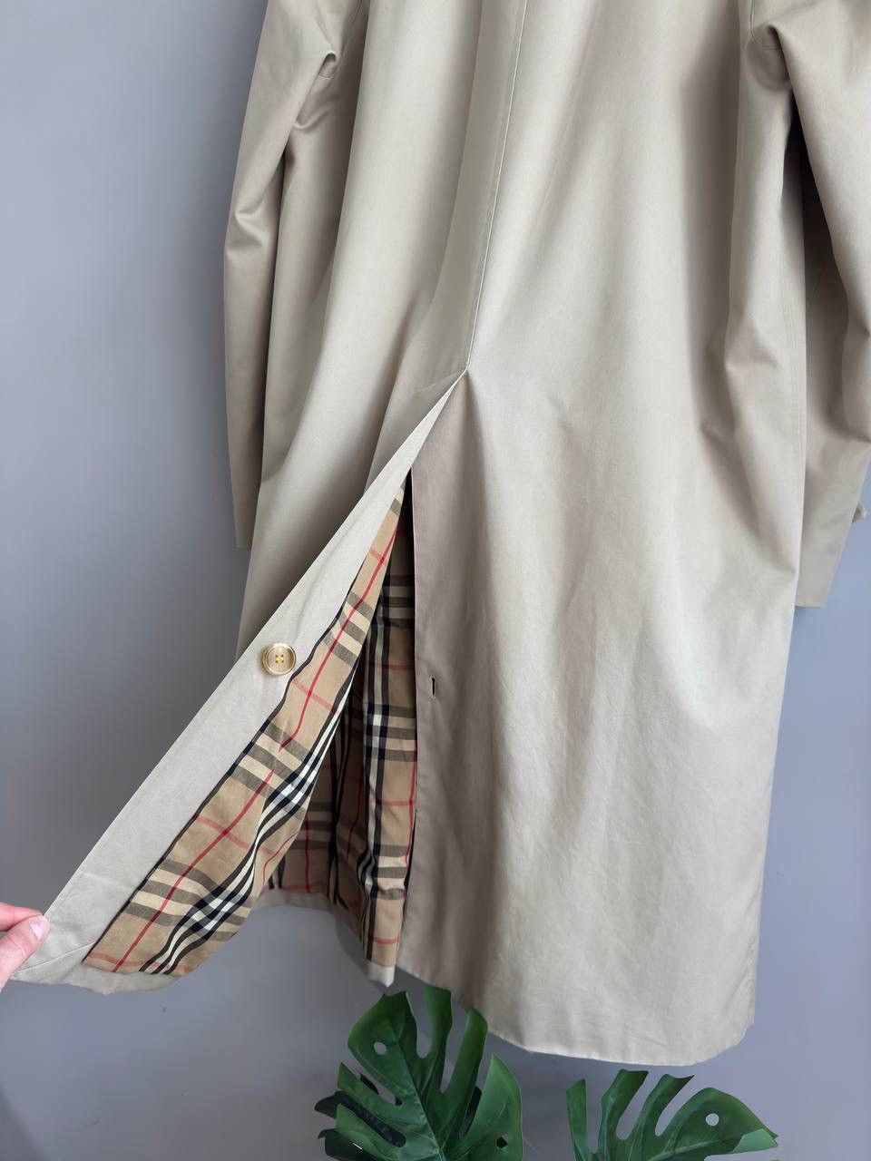 Burberry Burberrys Men's Nova Check Trench Coat, Made in England L Size US L / EU 52-54 / 3 - 18 Thumbnail
